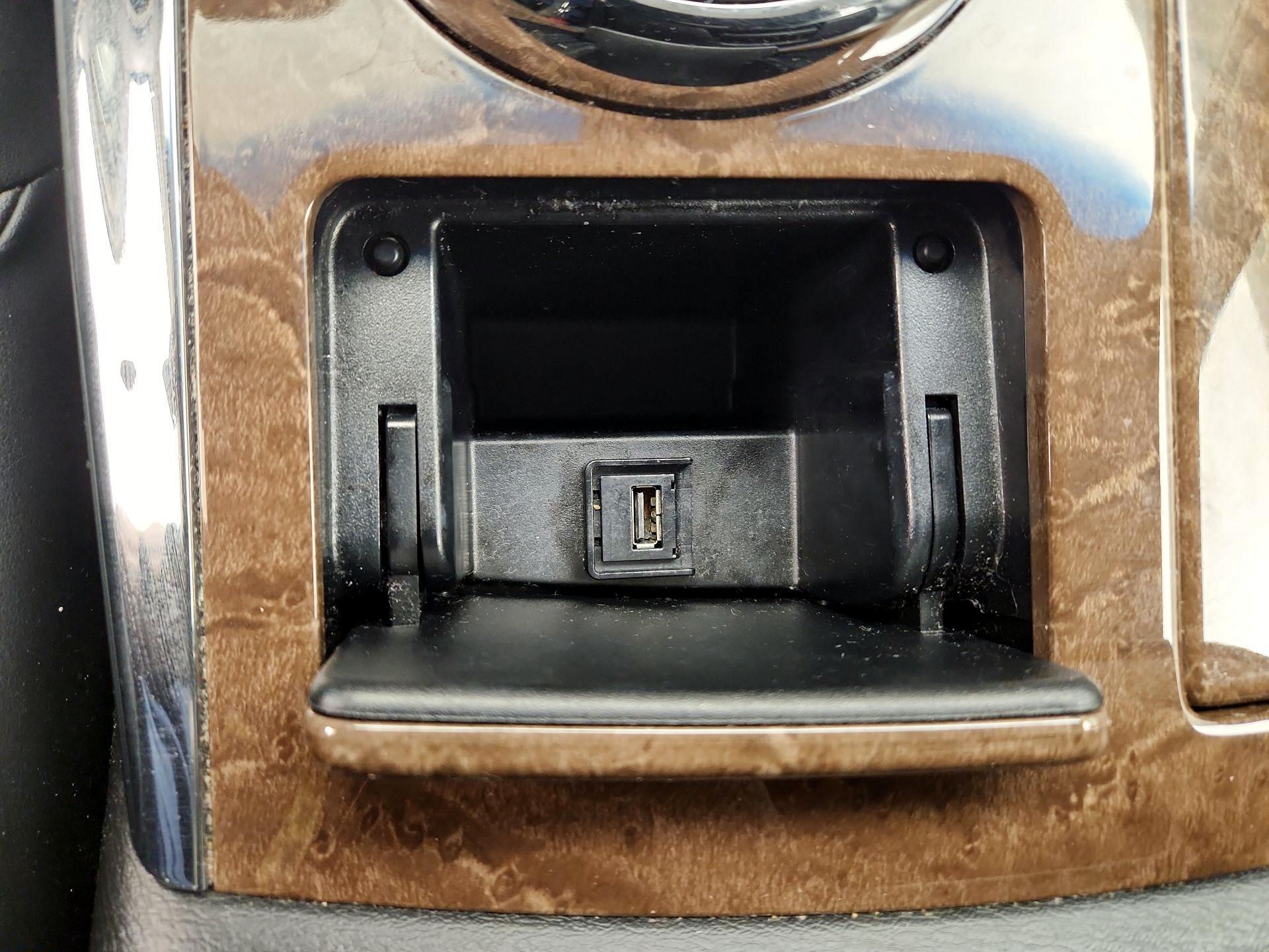 Thumbnail: 2017 INFINITI QX80 - 19