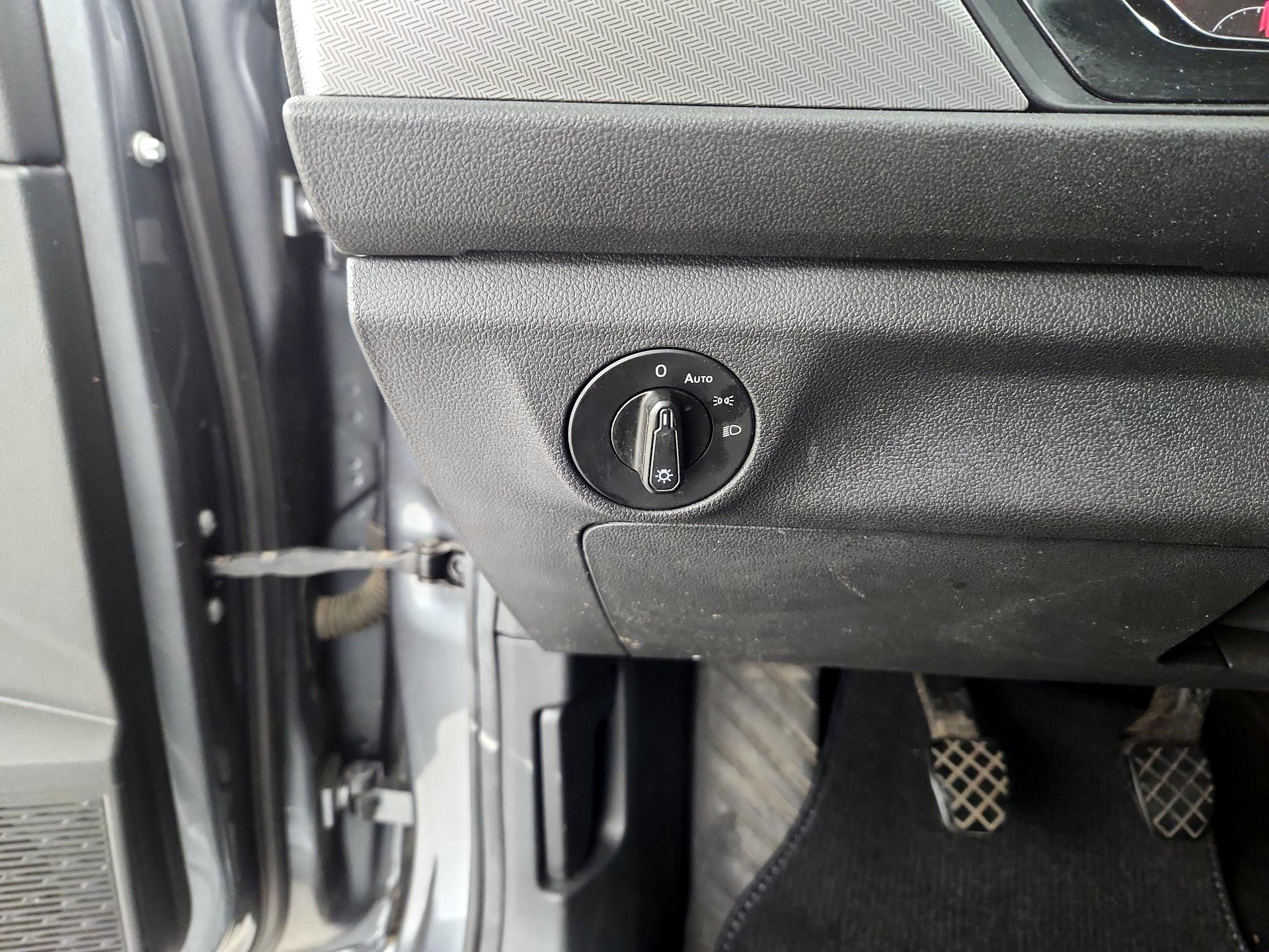 Thumbnail: 2019 Volkswagen Jetta - 13