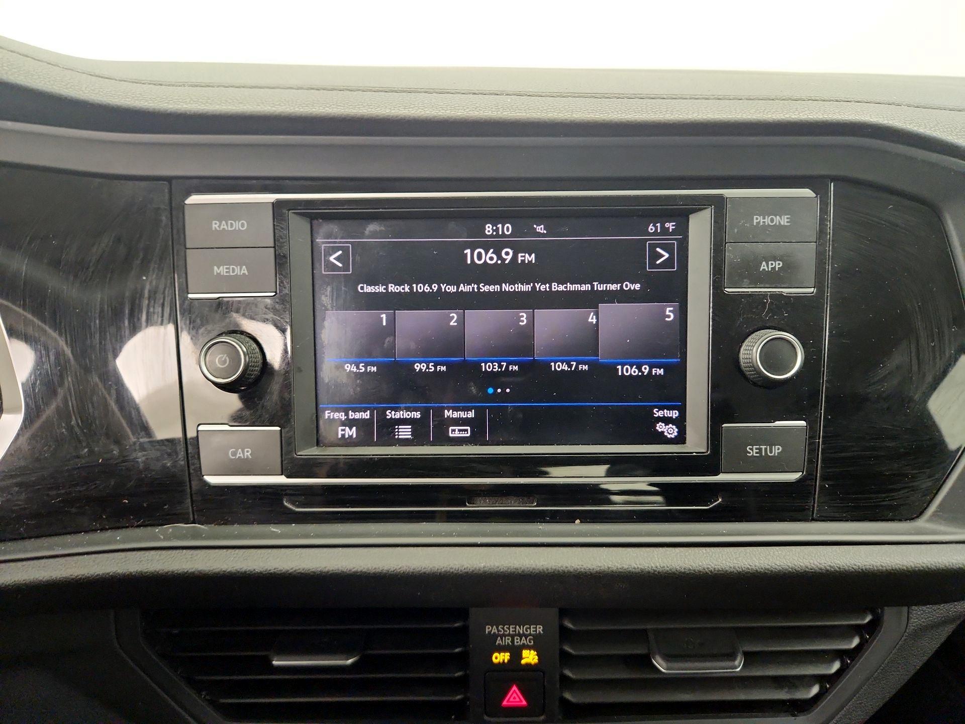 Thumbnail: 2019 Volkswagen Jetta - 15