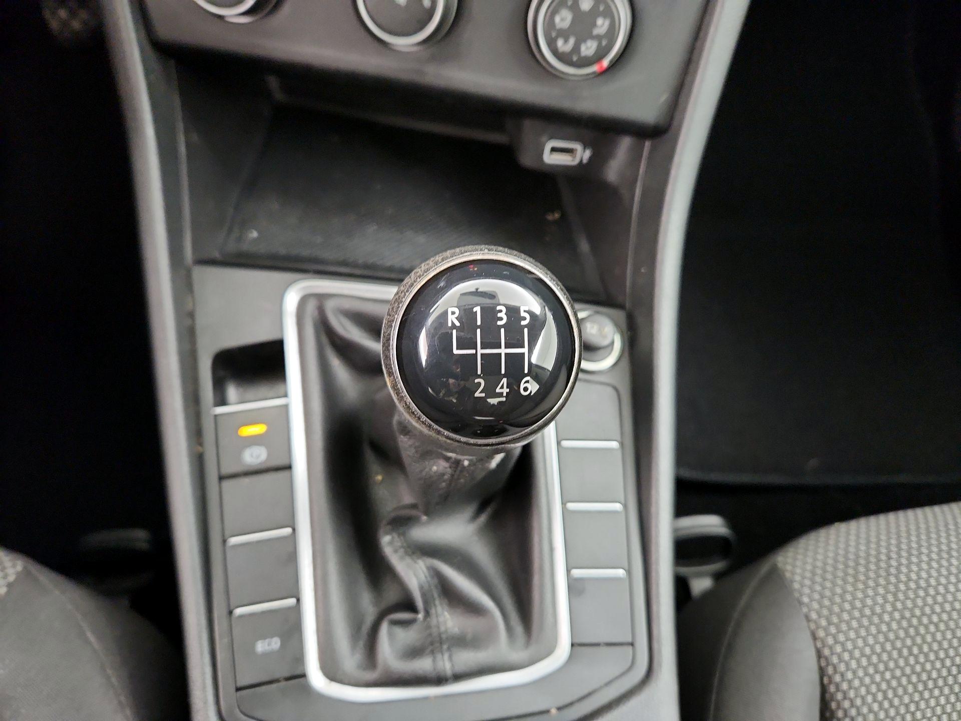 Thumbnail: 2019 Volkswagen Jetta - 17