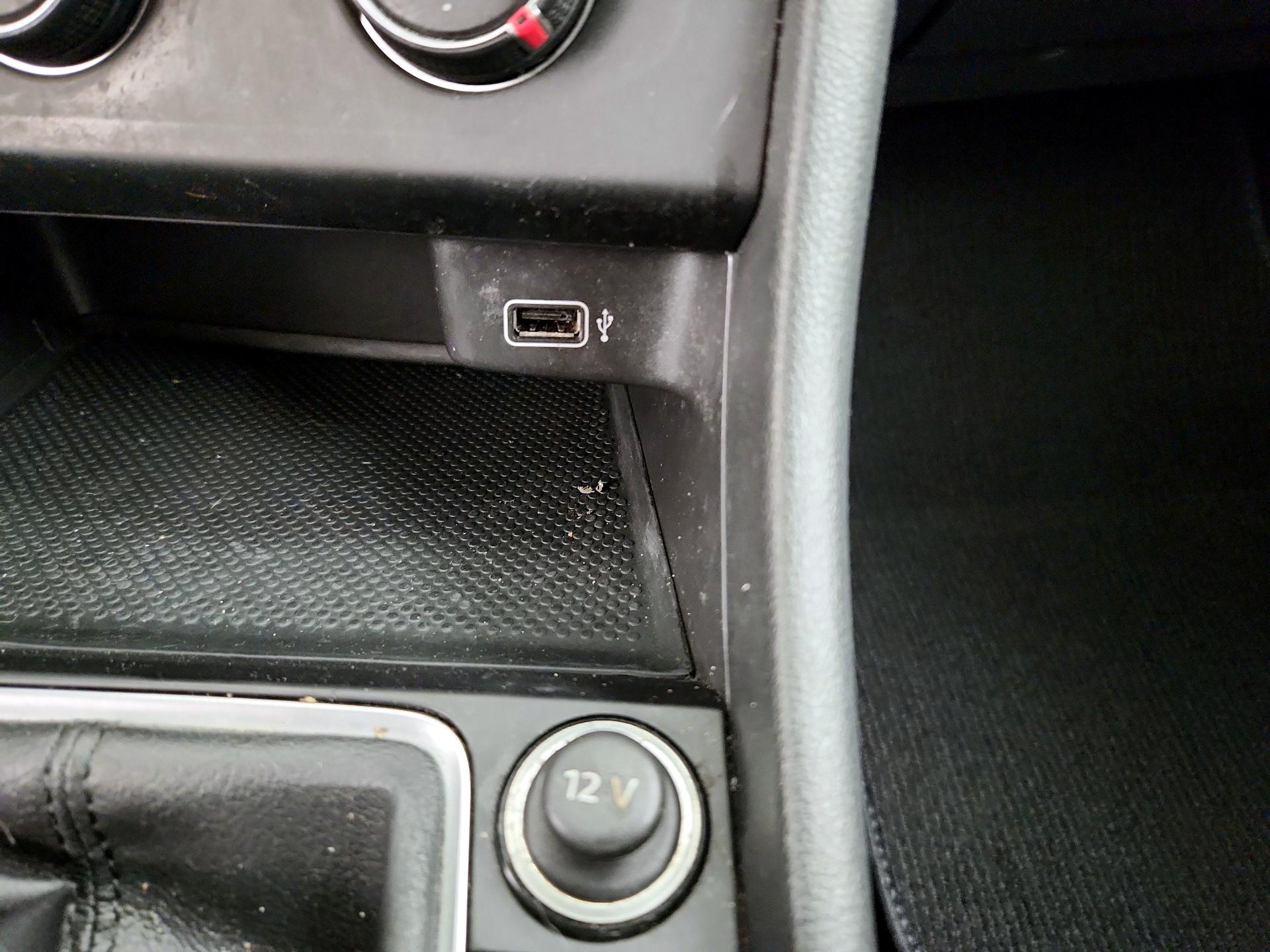 Thumbnail: 2019 Volkswagen Jetta - 18