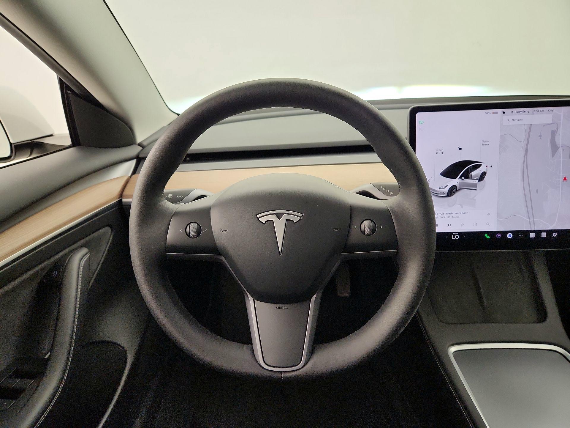 Thumbnail: 2023 Tesla Model 3 - 10