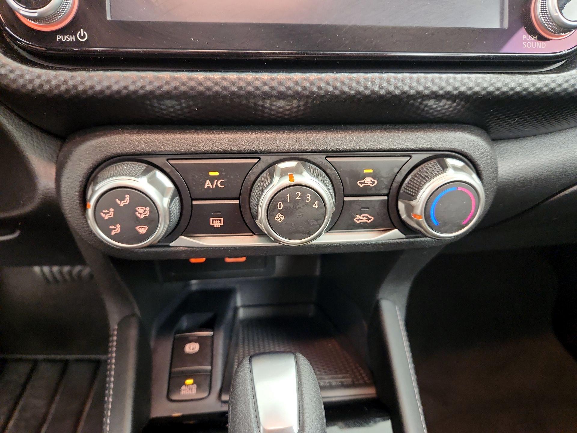 Thumbnail: 2023 Nissan Kicks - 16