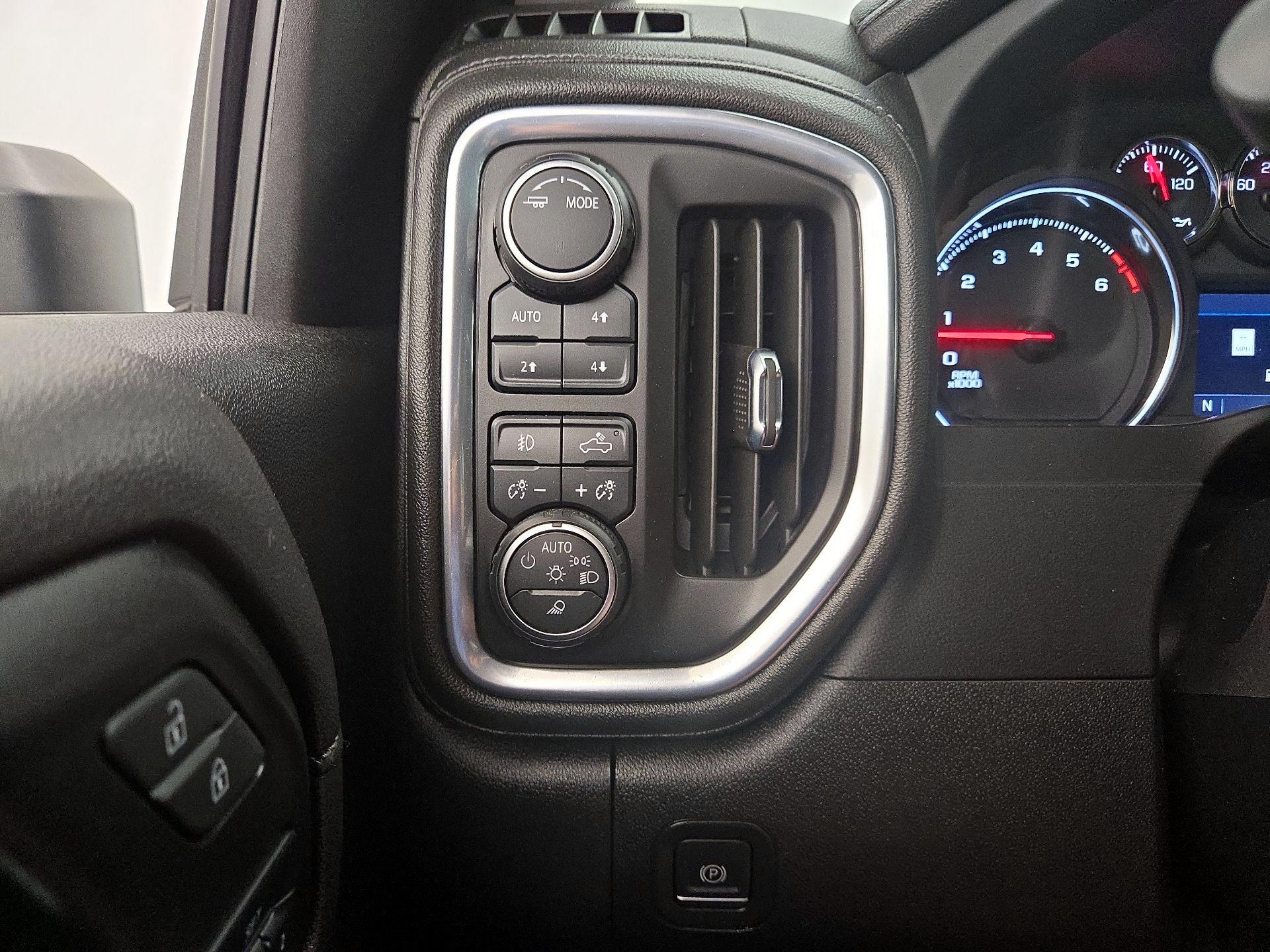 Thumbnail: 2022 Chevrolet Silverado 2500 - 13