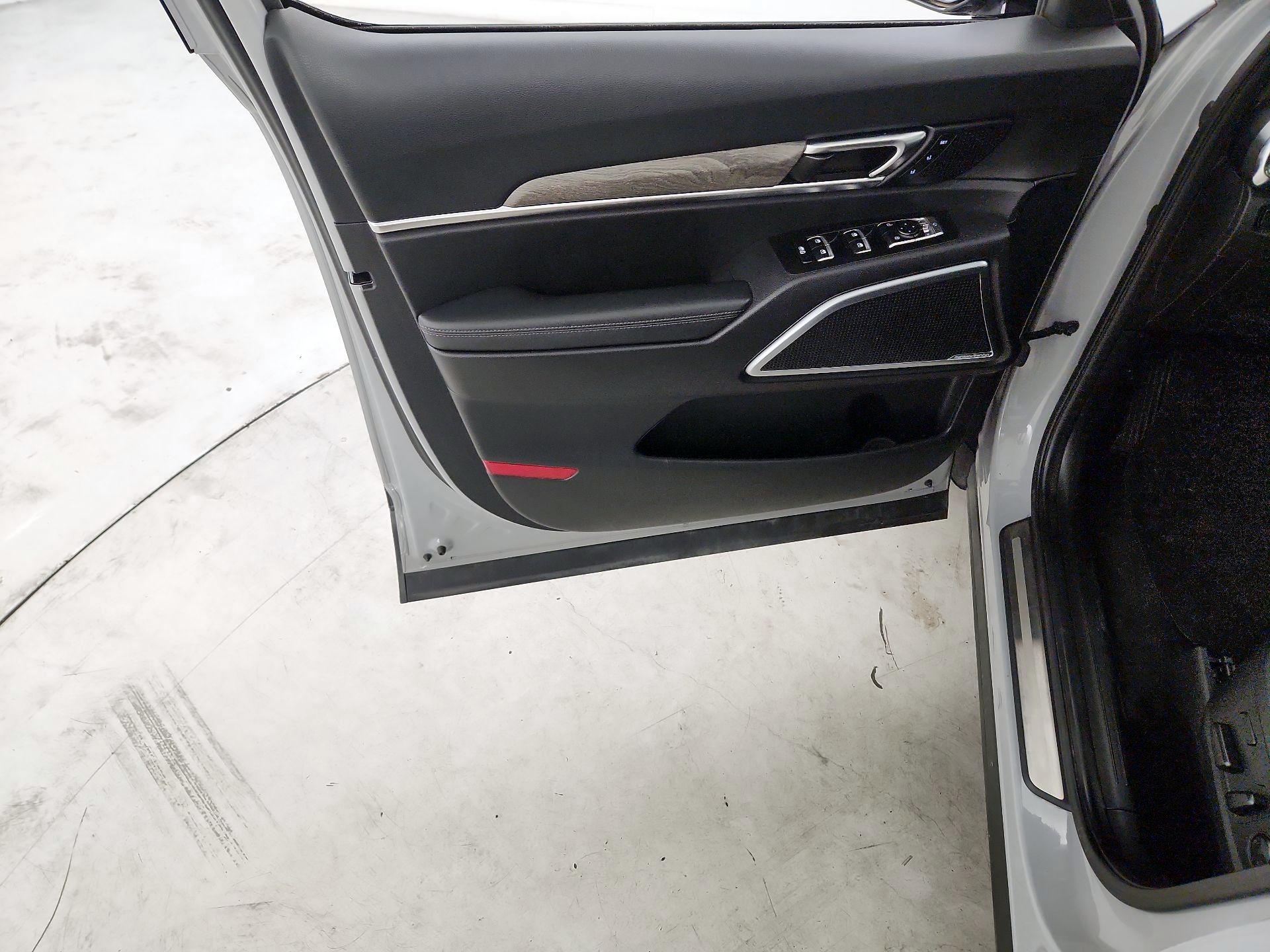 Thumbnail: 2022 Kia Telluride - 12