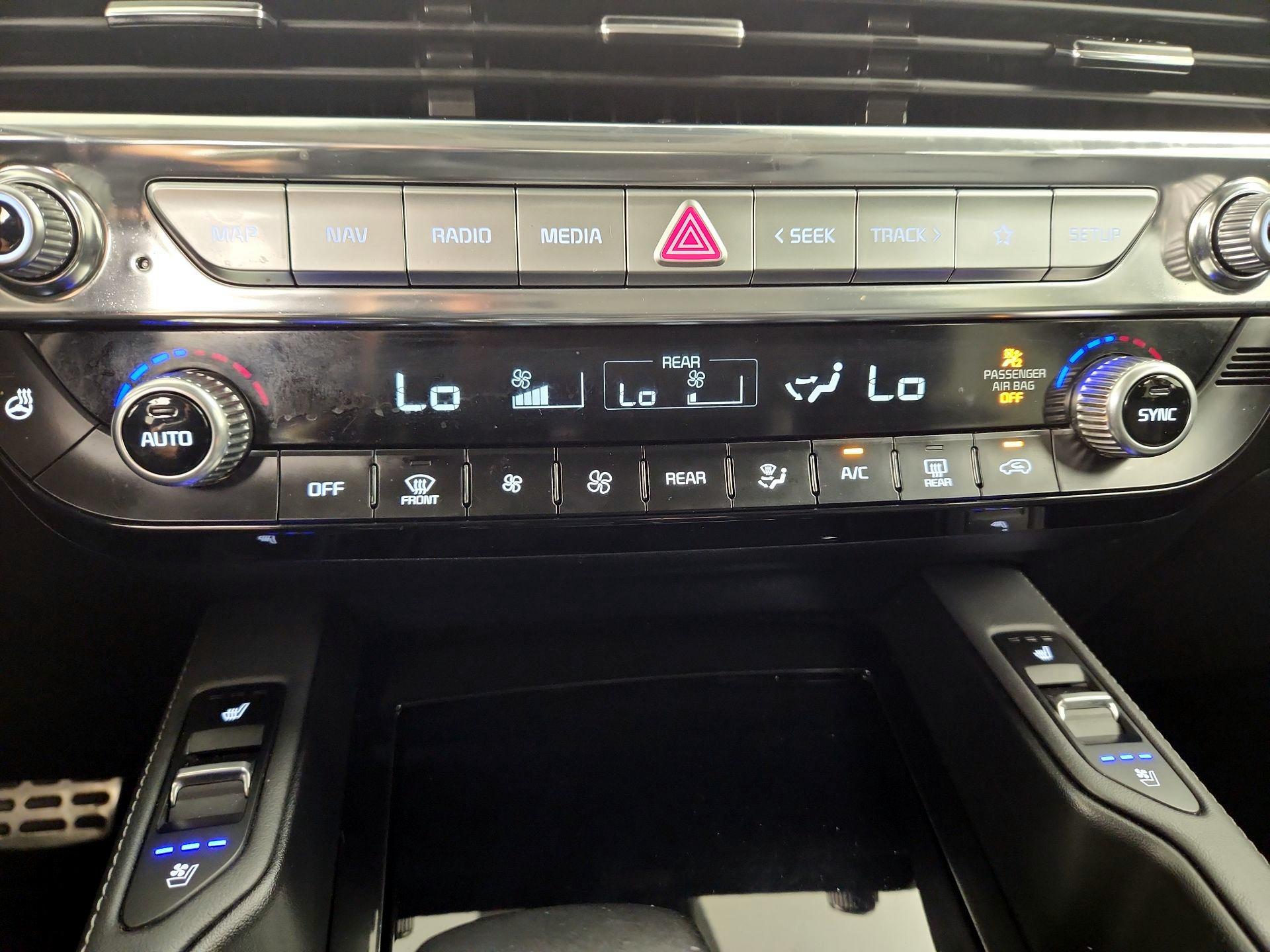 Thumbnail: 2022 Kia Telluride - 17