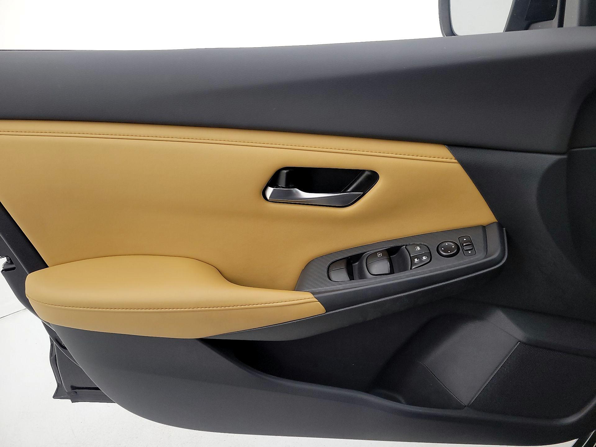 Thumbnail: 2022 Nissan Sentra - 12