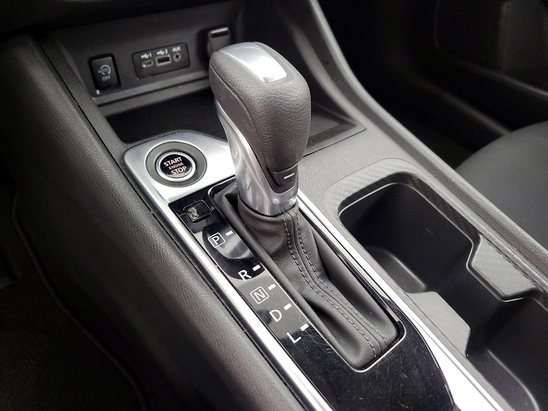 Thumbnail: 2025 Nissan Sentra - 17