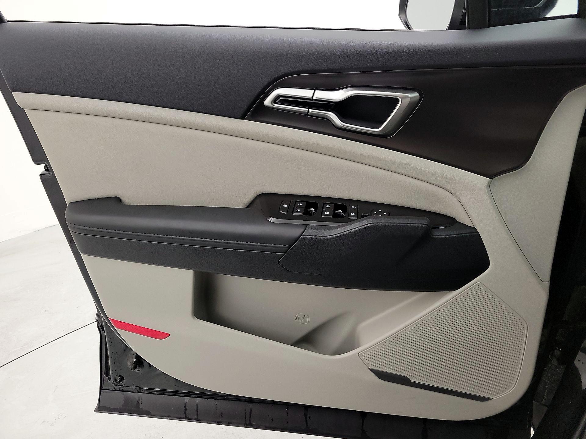 Thumbnail: 2025 Kia Sportage - 12