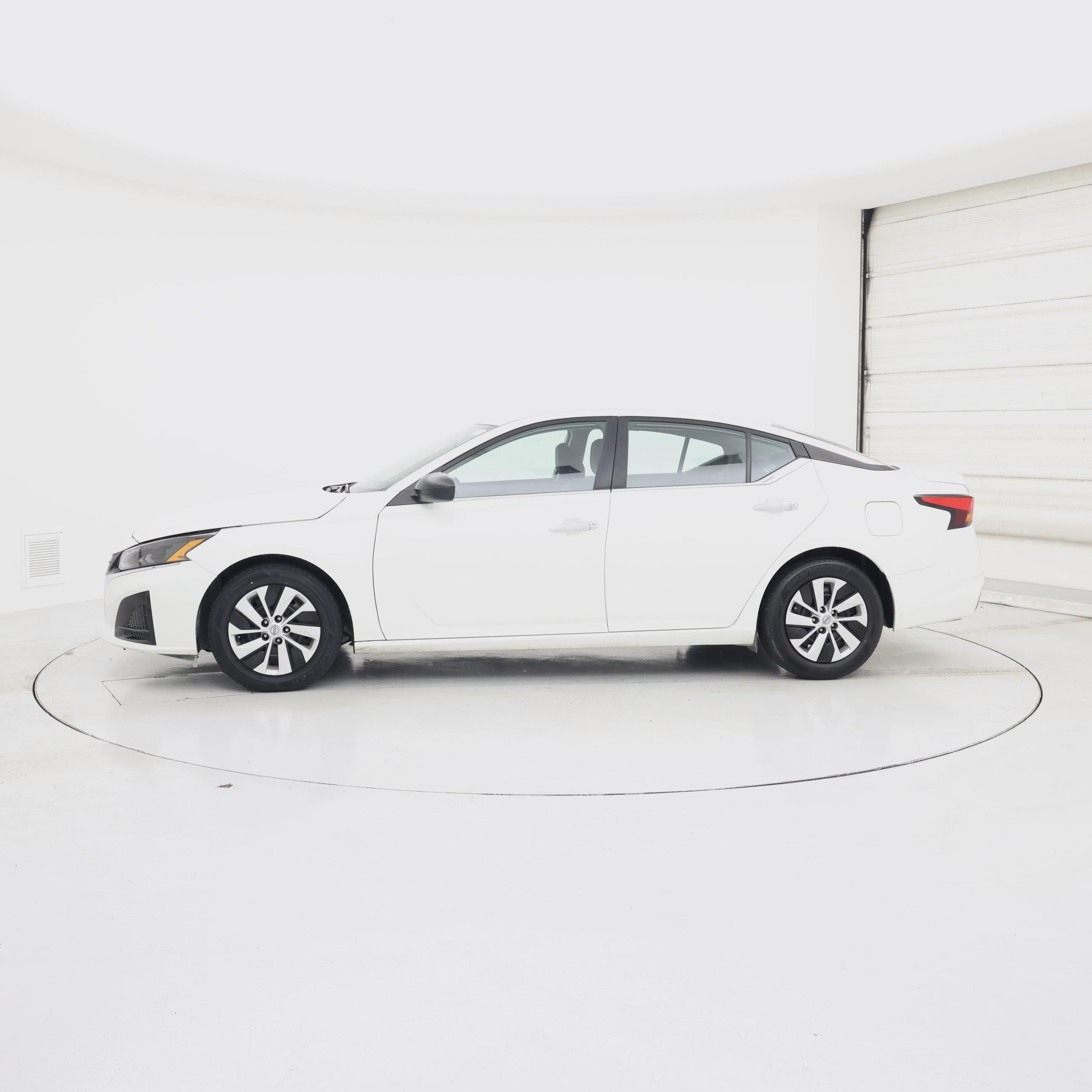 Thumbnail: 2024 Nissan Altima - 3