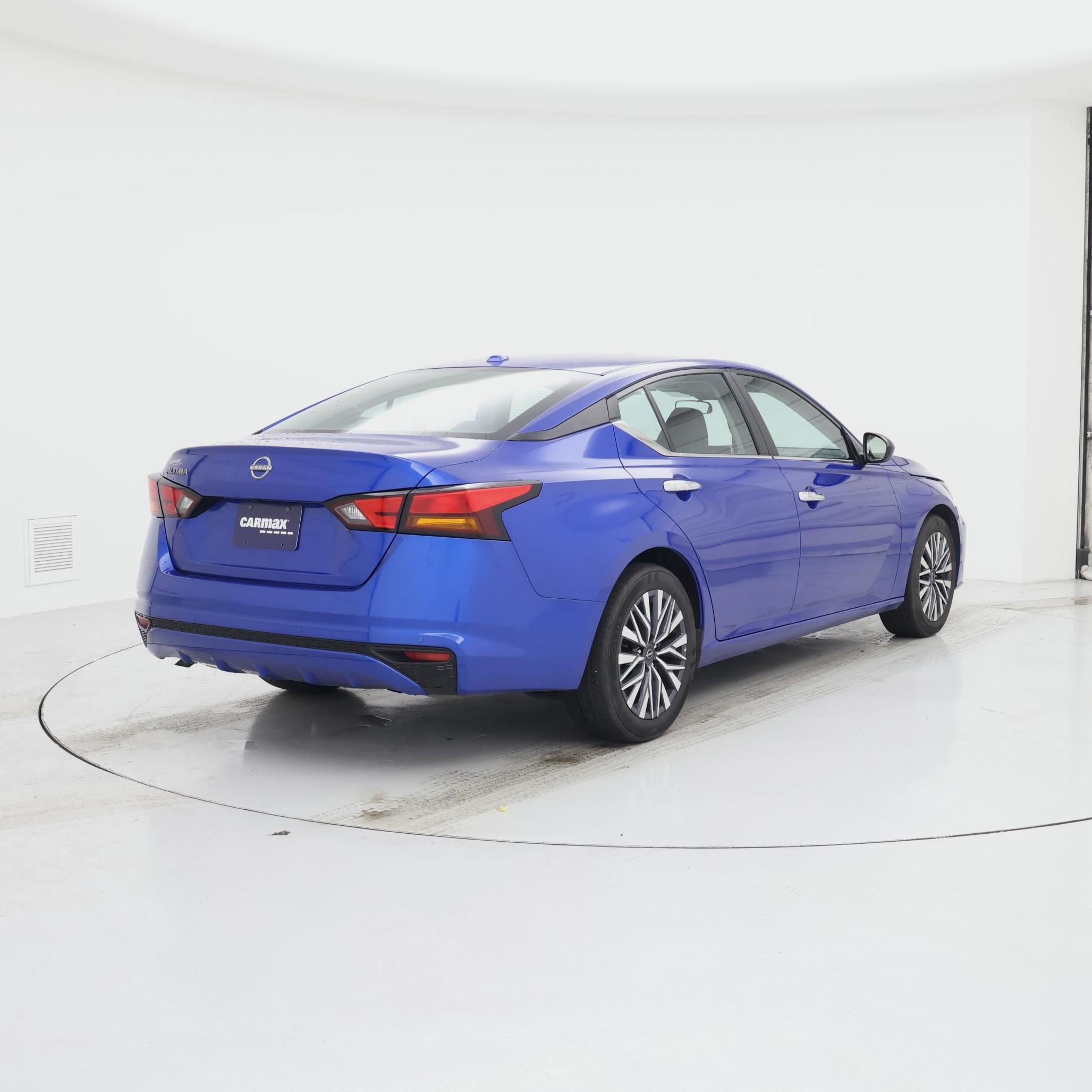 Thumbnail: 2025 Nissan Altima - 8