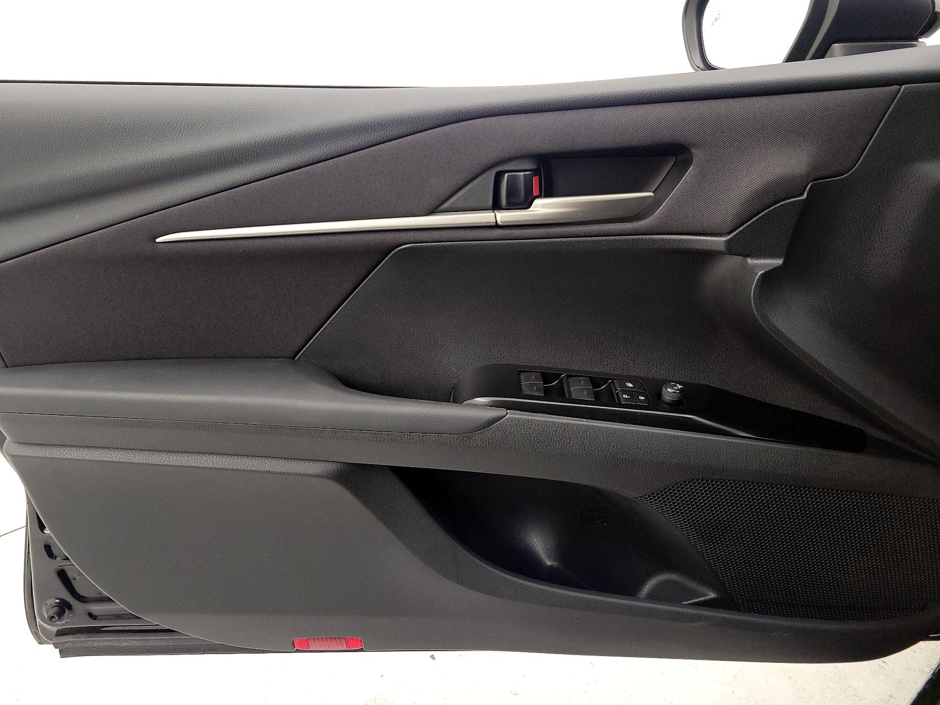 Thumbnail: 2025 Toyota Camry - 12
