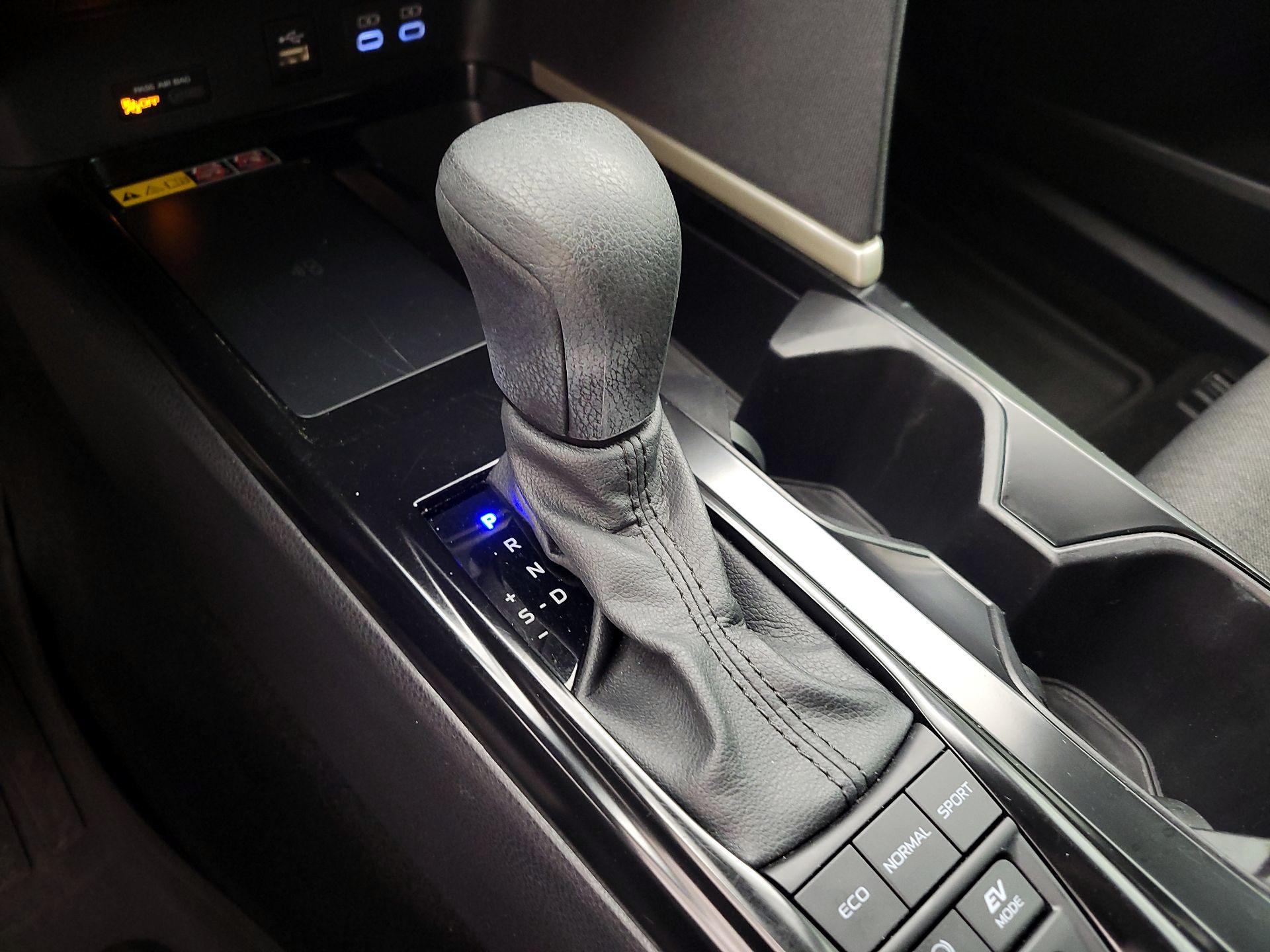 Thumbnail: 2025 Toyota Camry - 17