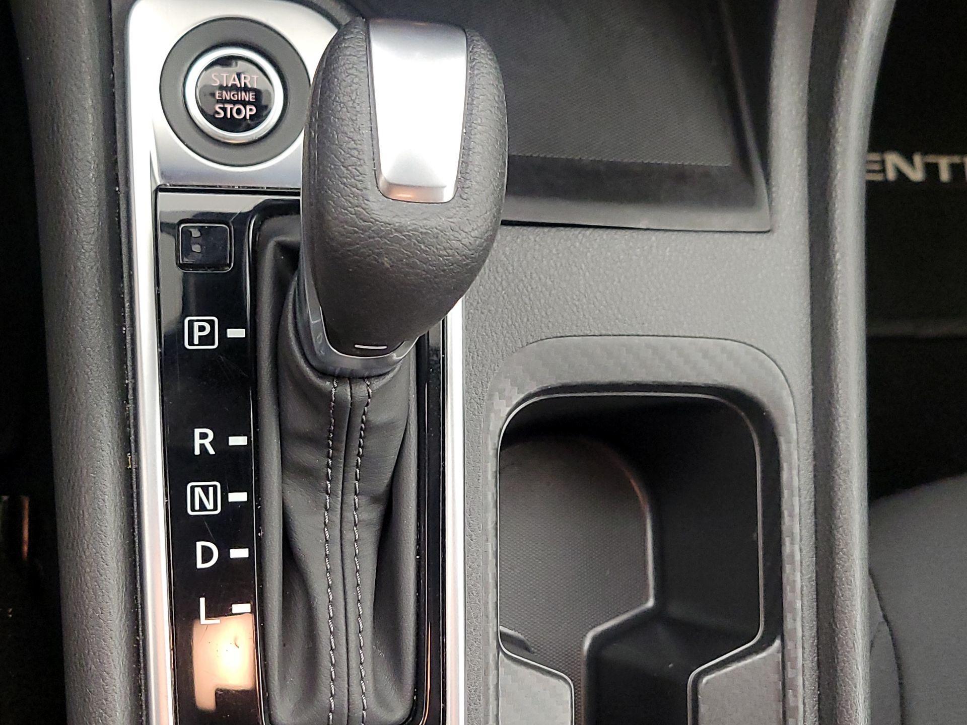 Thumbnail: 2025 Nissan Sentra - 17