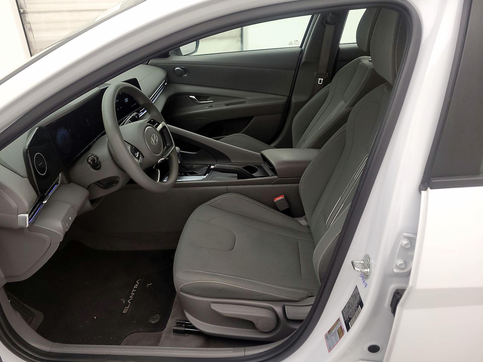 Thumbnail: 2024 Hyundai Elantra - 11