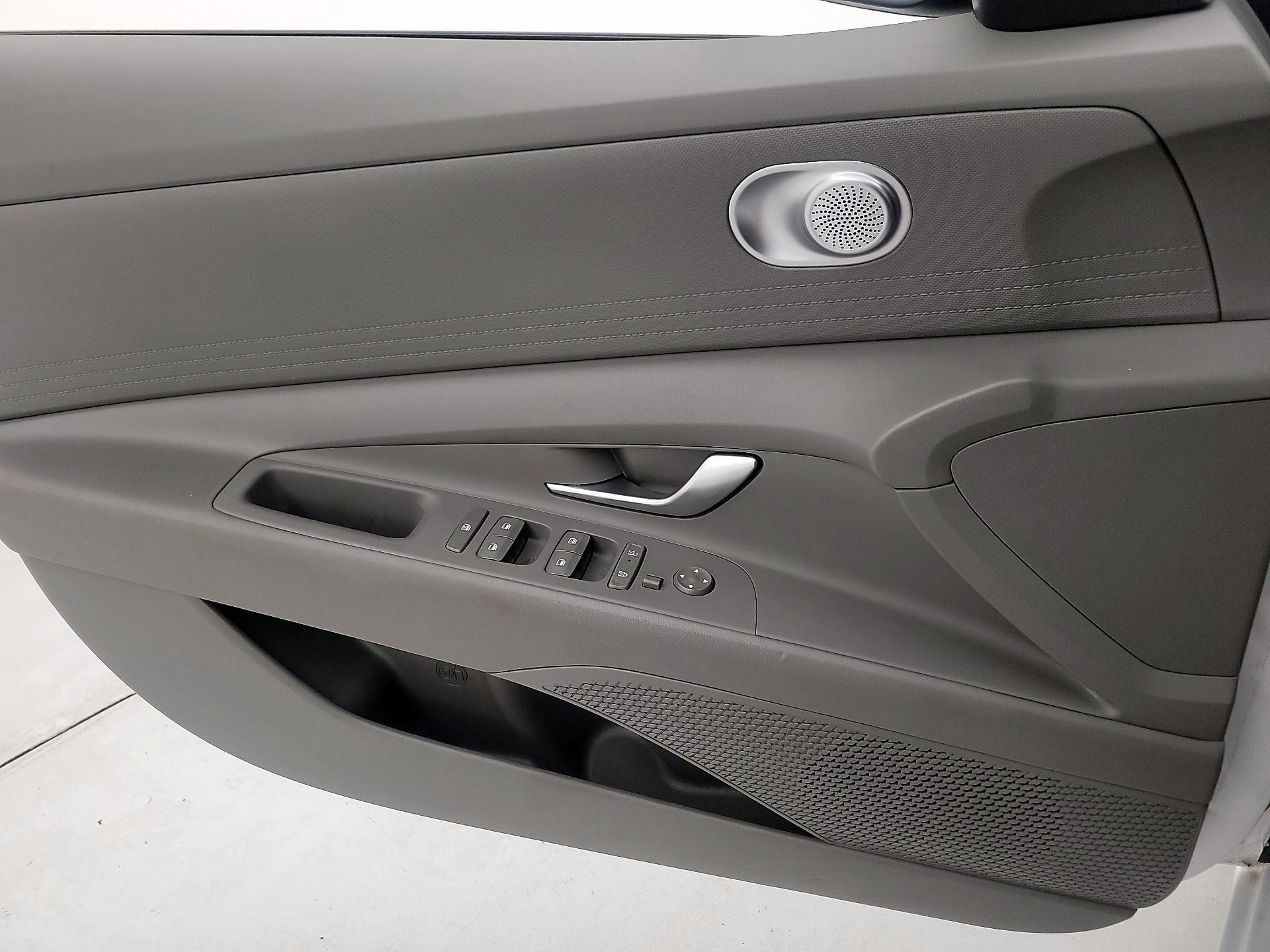 Thumbnail: 2024 Hyundai Elantra - 12