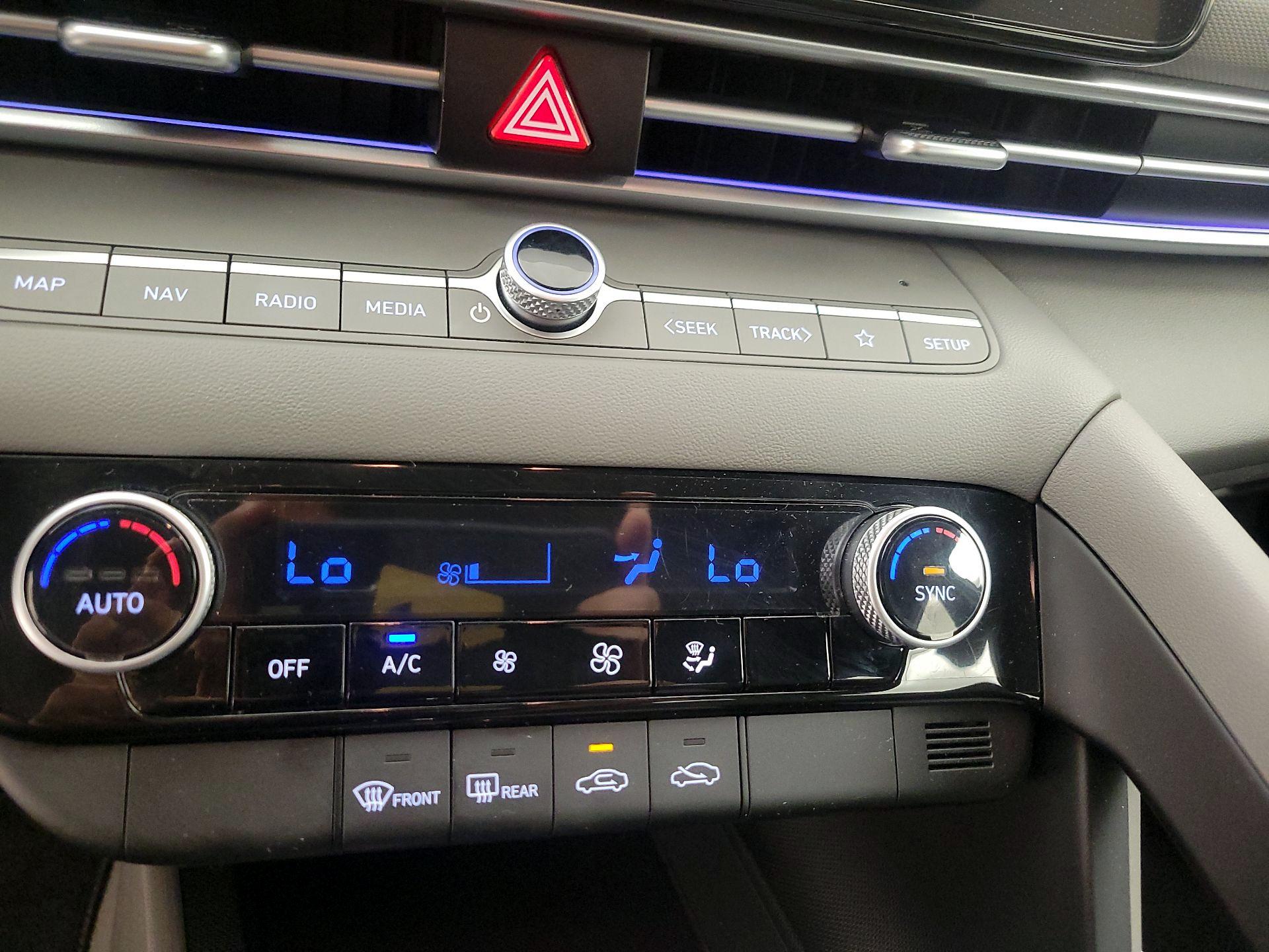 Thumbnail: 2024 Hyundai Elantra - 14