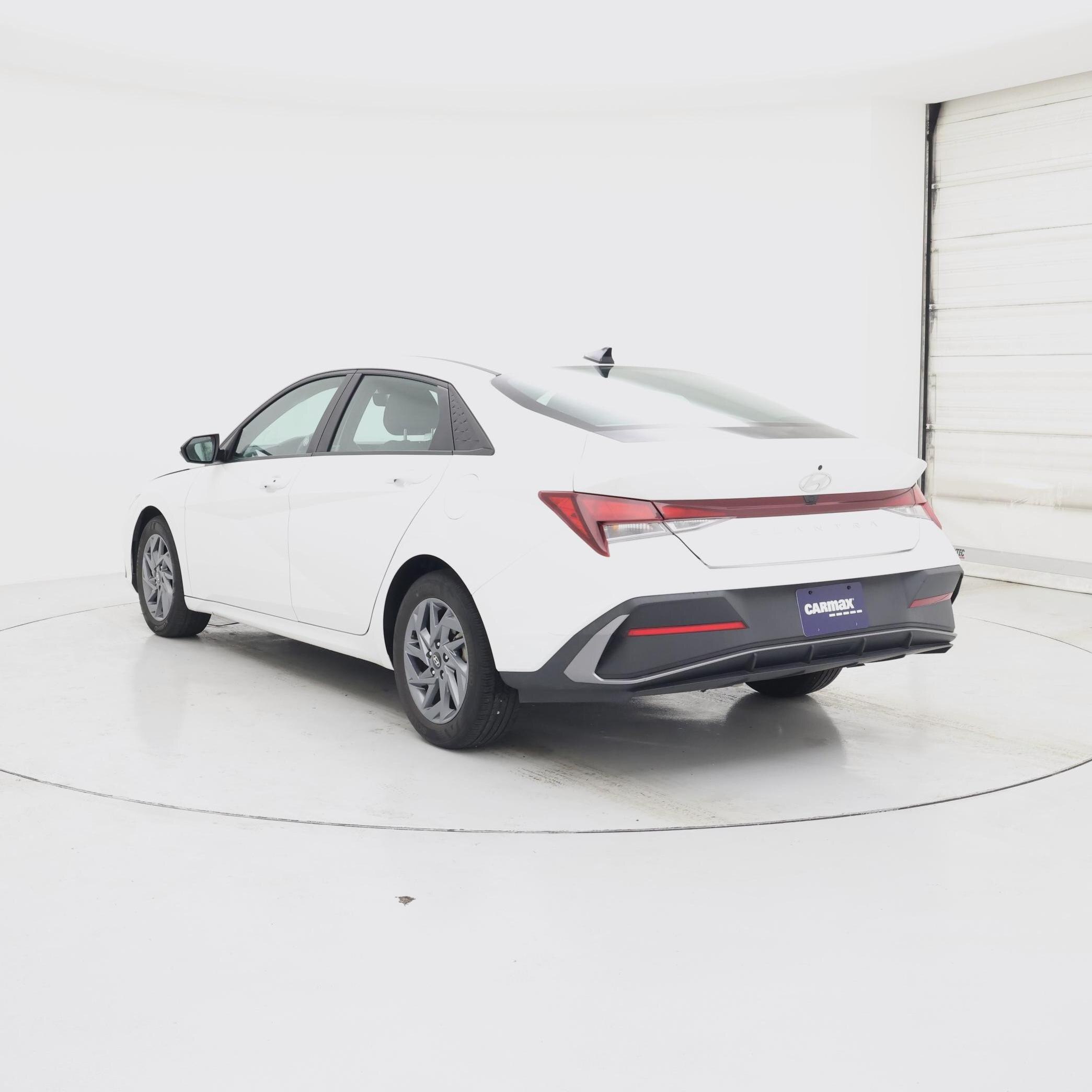 Thumbnail: 2024 Hyundai Elantra - 2