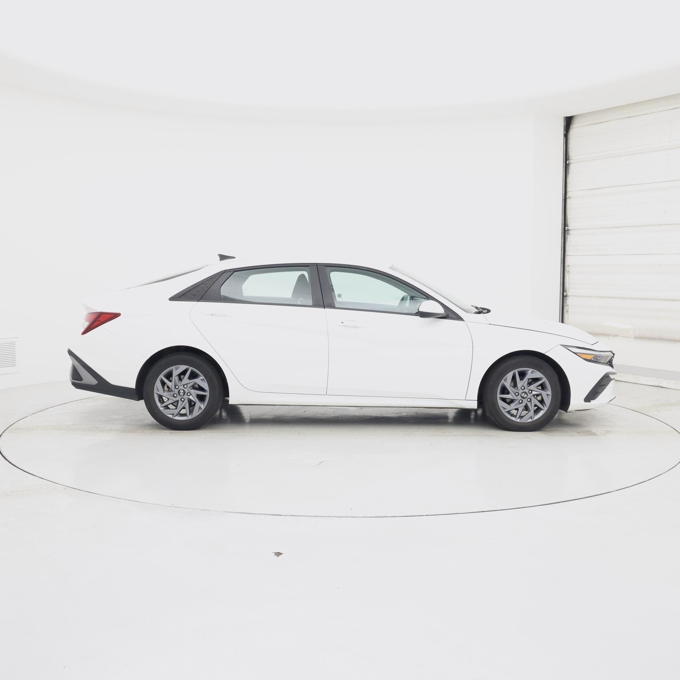 Thumbnail: 2024 Hyundai Elantra - 7