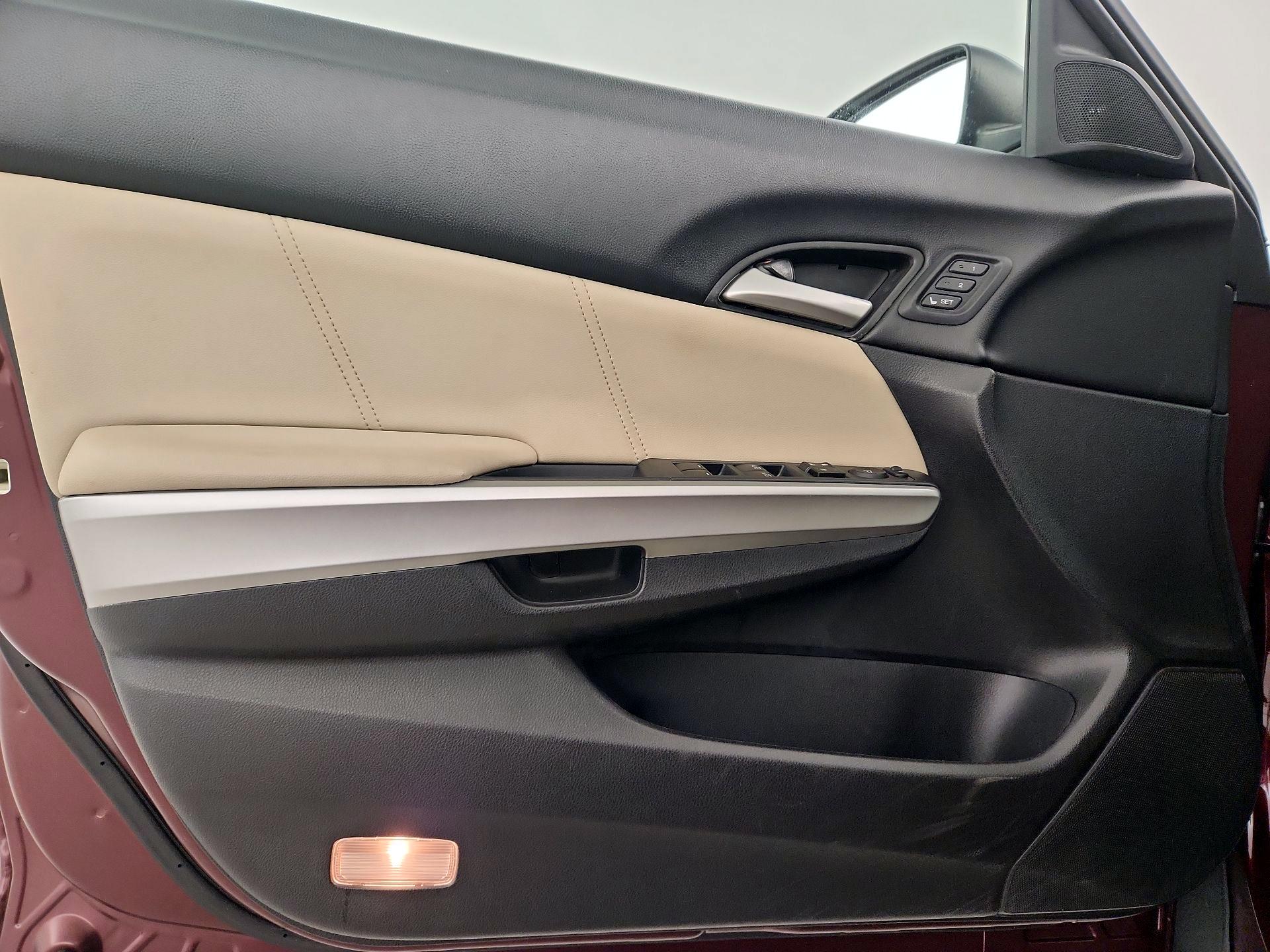 Thumbnail: 2014 Honda Accord Crosstour - 12