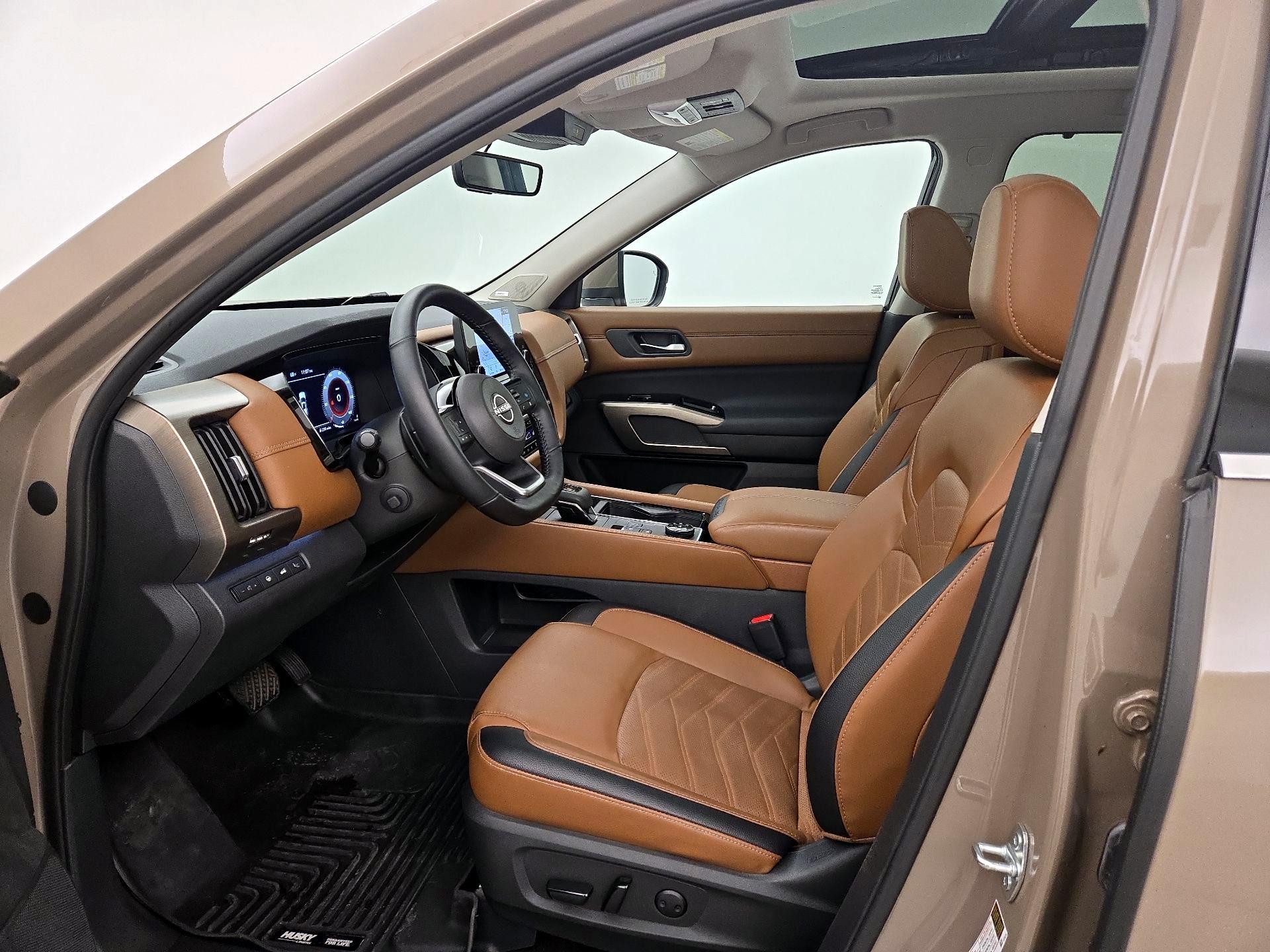 Thumbnail: 2023 Nissan Pathfinder - 11