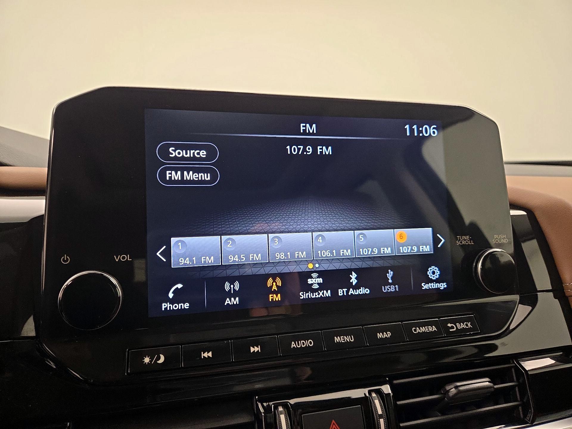 Thumbnail: 2023 Nissan Pathfinder - 16