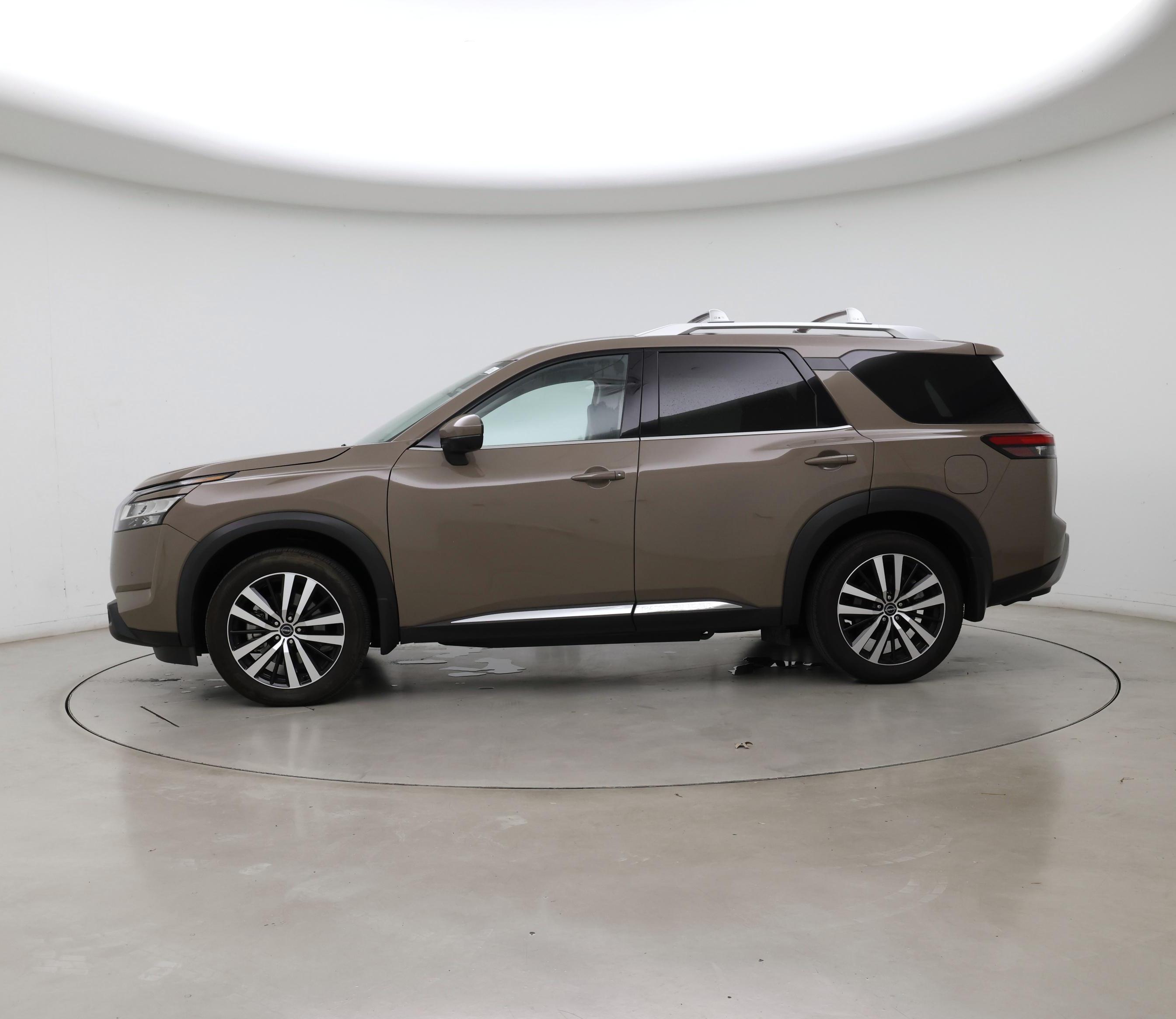 Thumbnail: 2023 Nissan Pathfinder - 3
