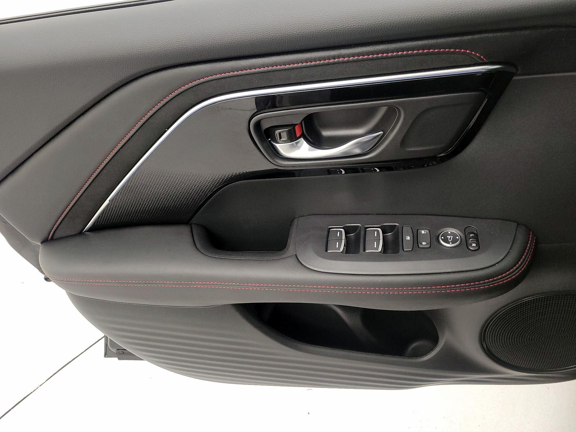 Thumbnail: 2025 Acura ADX - 12