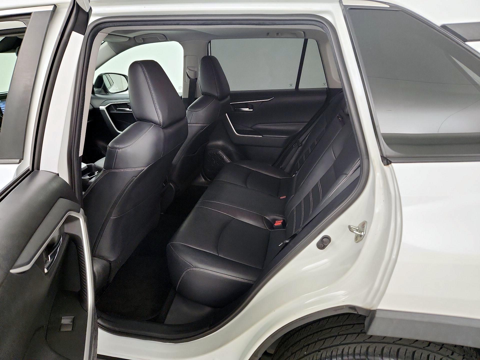 Thumbnail: 2019 Toyota RAV4 - 20