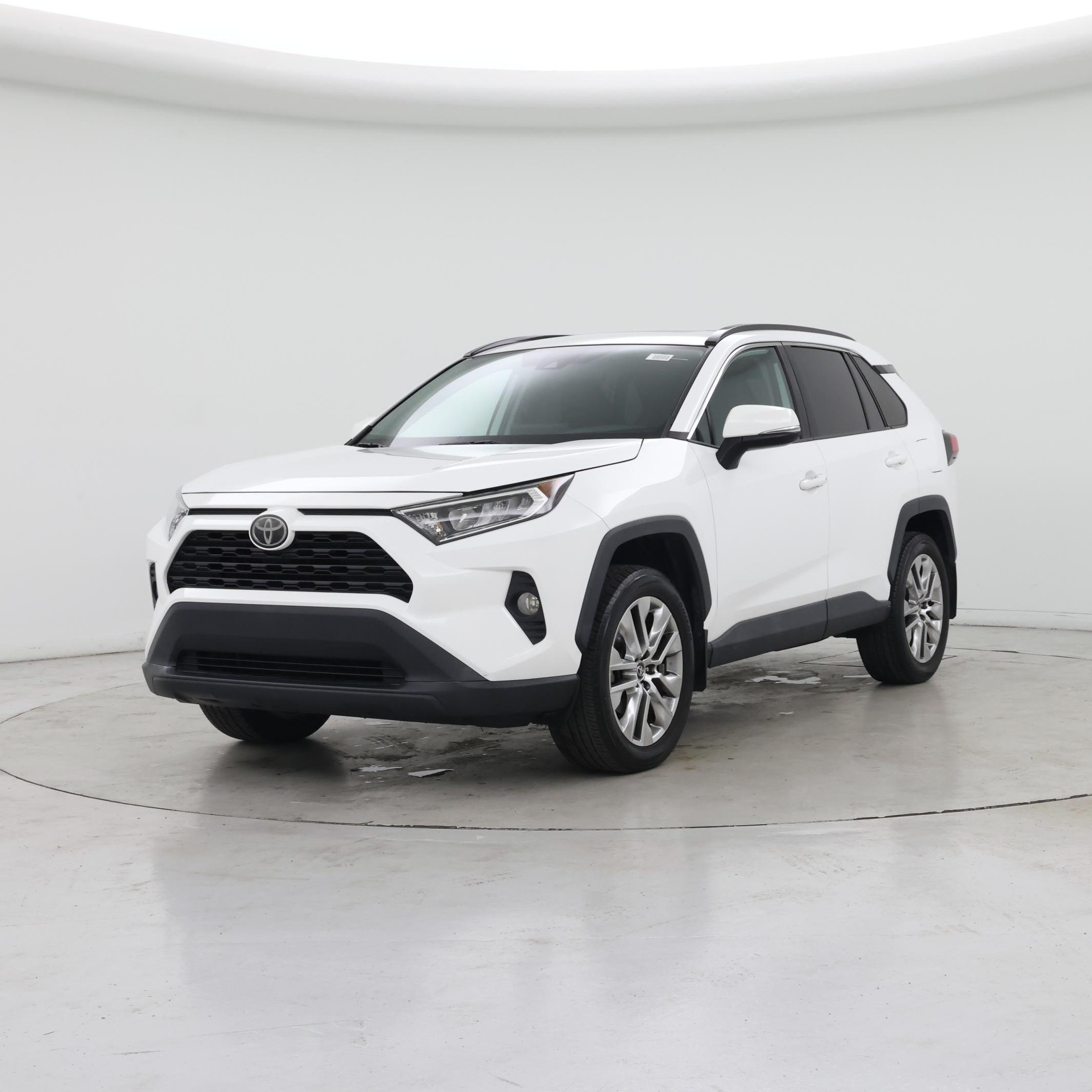Thumbnail: 2019 Toyota RAV4 - 4