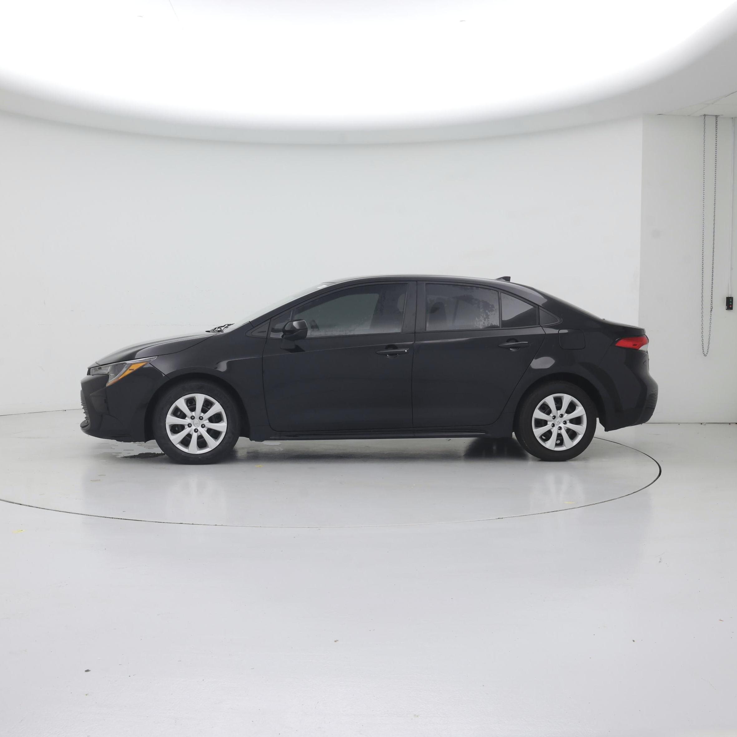 Thumbnail: 2025 Toyota Corolla - 3