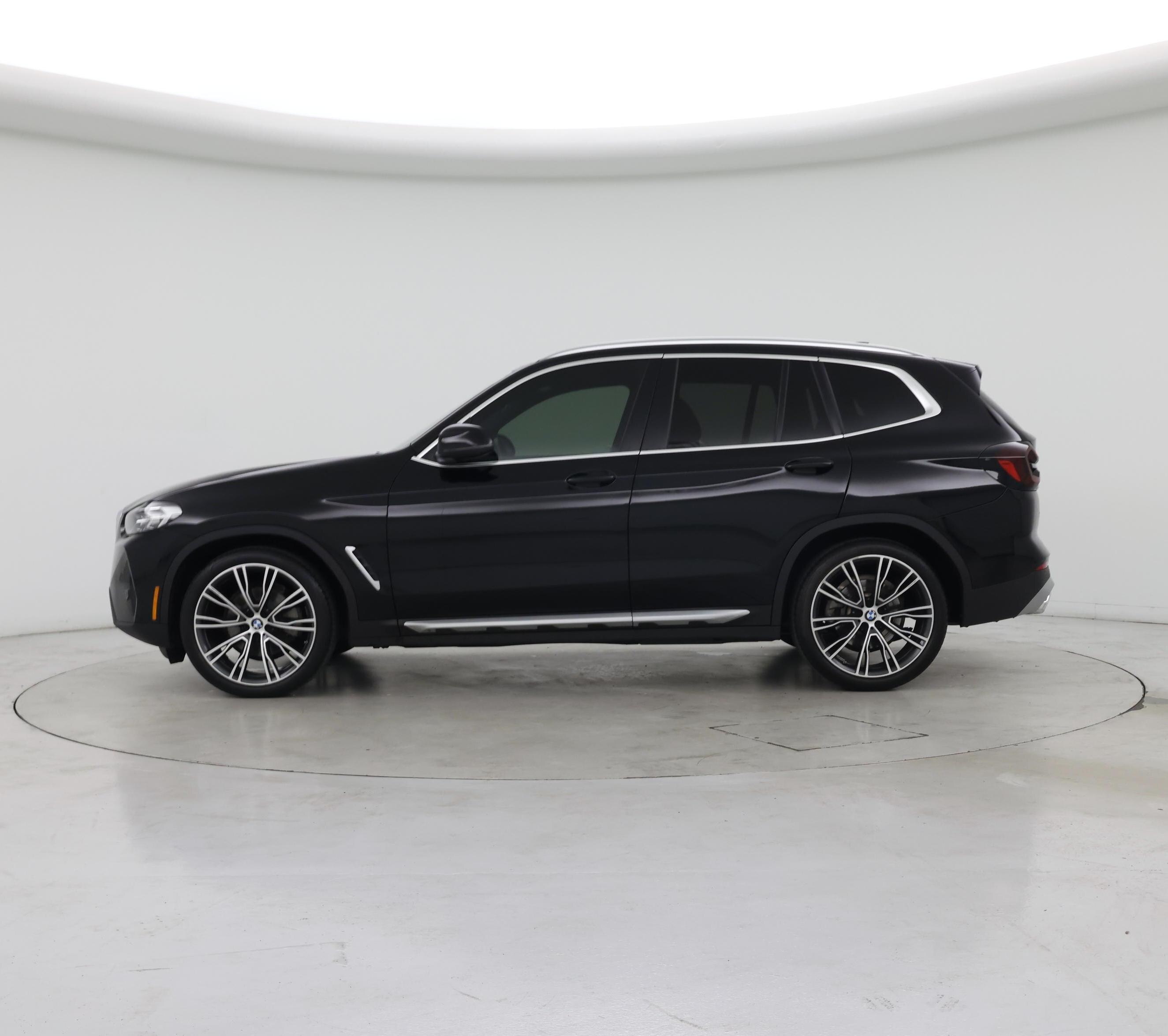 Thumbnail: 2022 BMW X3 - 3