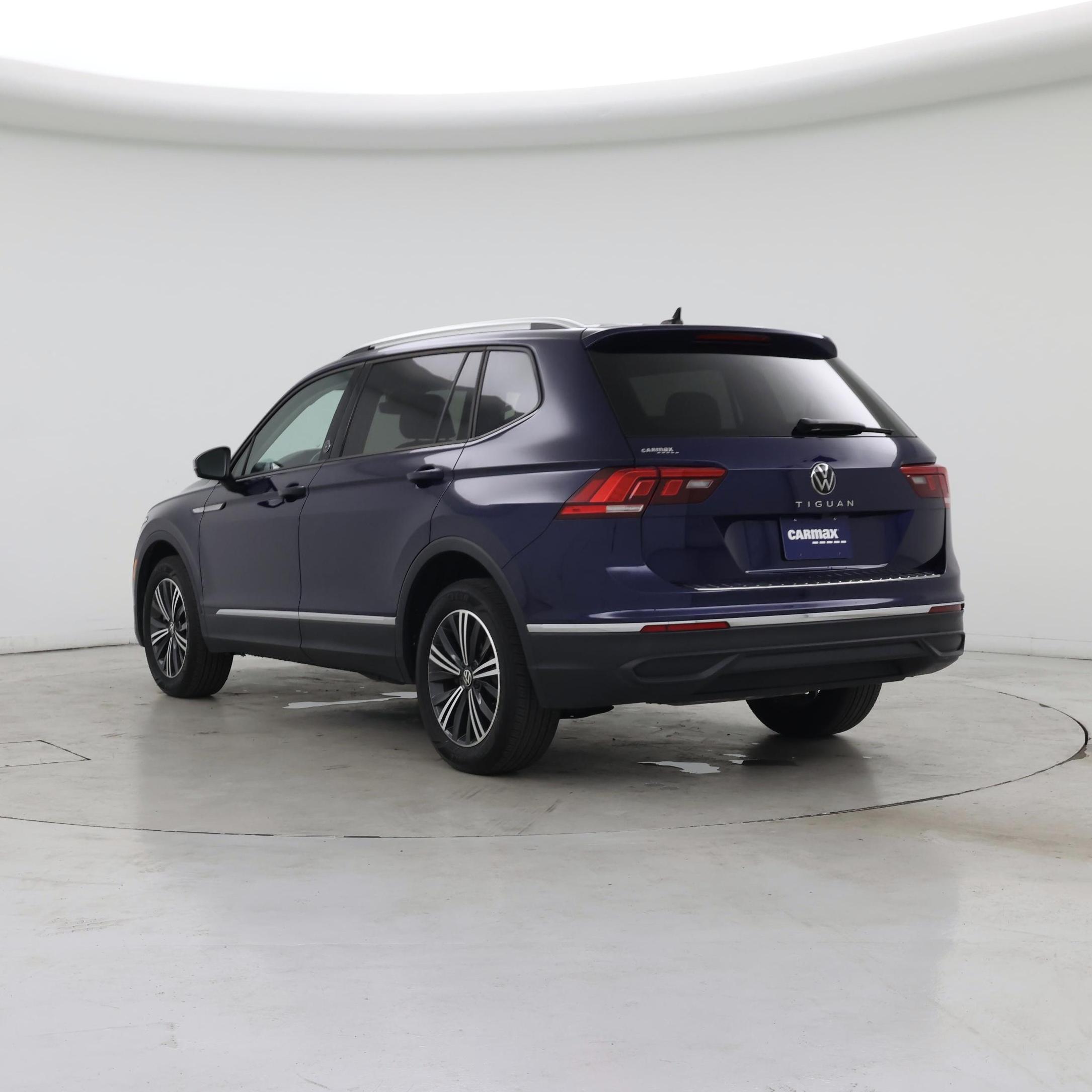 Thumbnail: 2024 Volkswagen Tiguan - 2