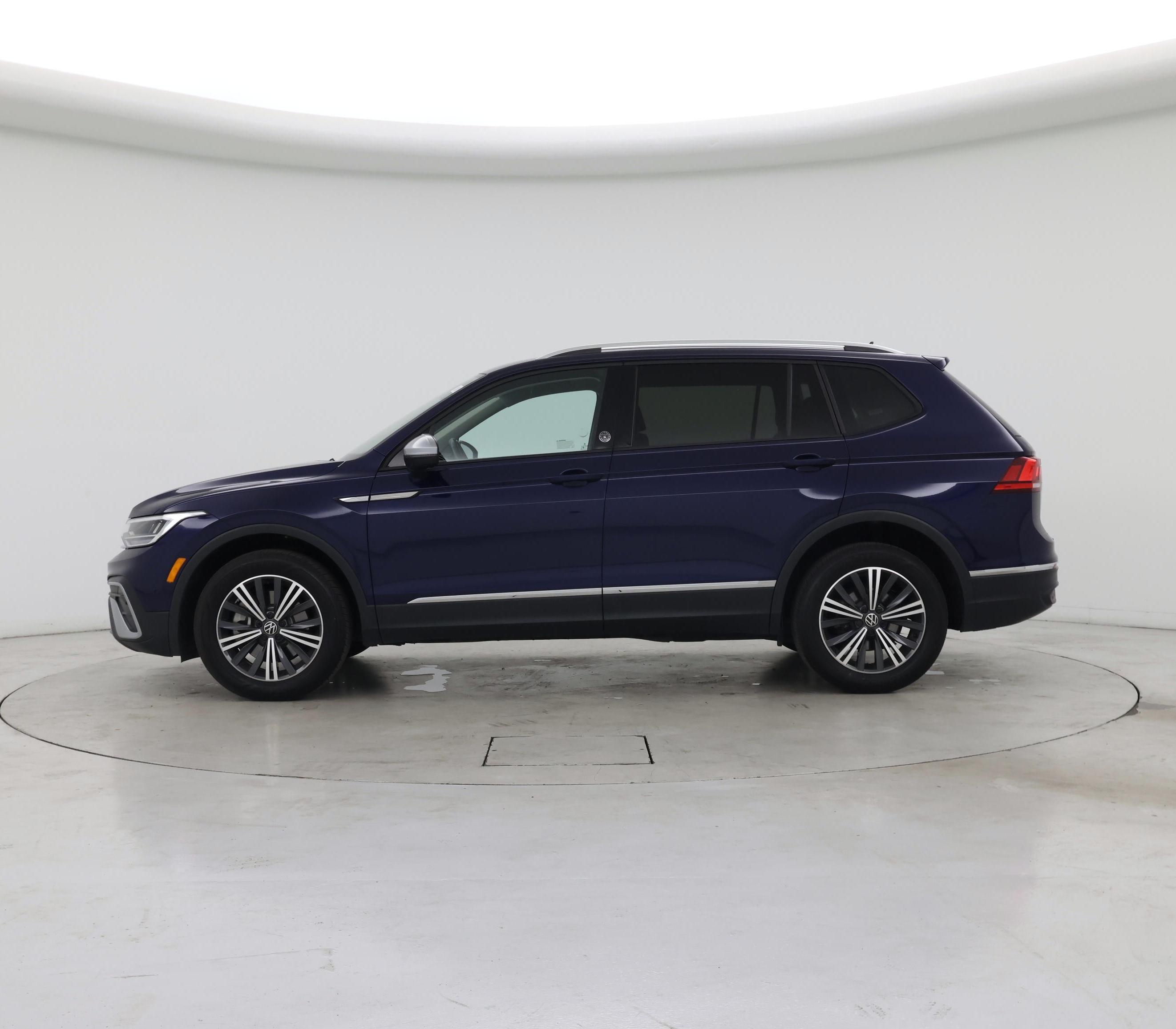 Thumbnail: 2024 Volkswagen Tiguan - 3