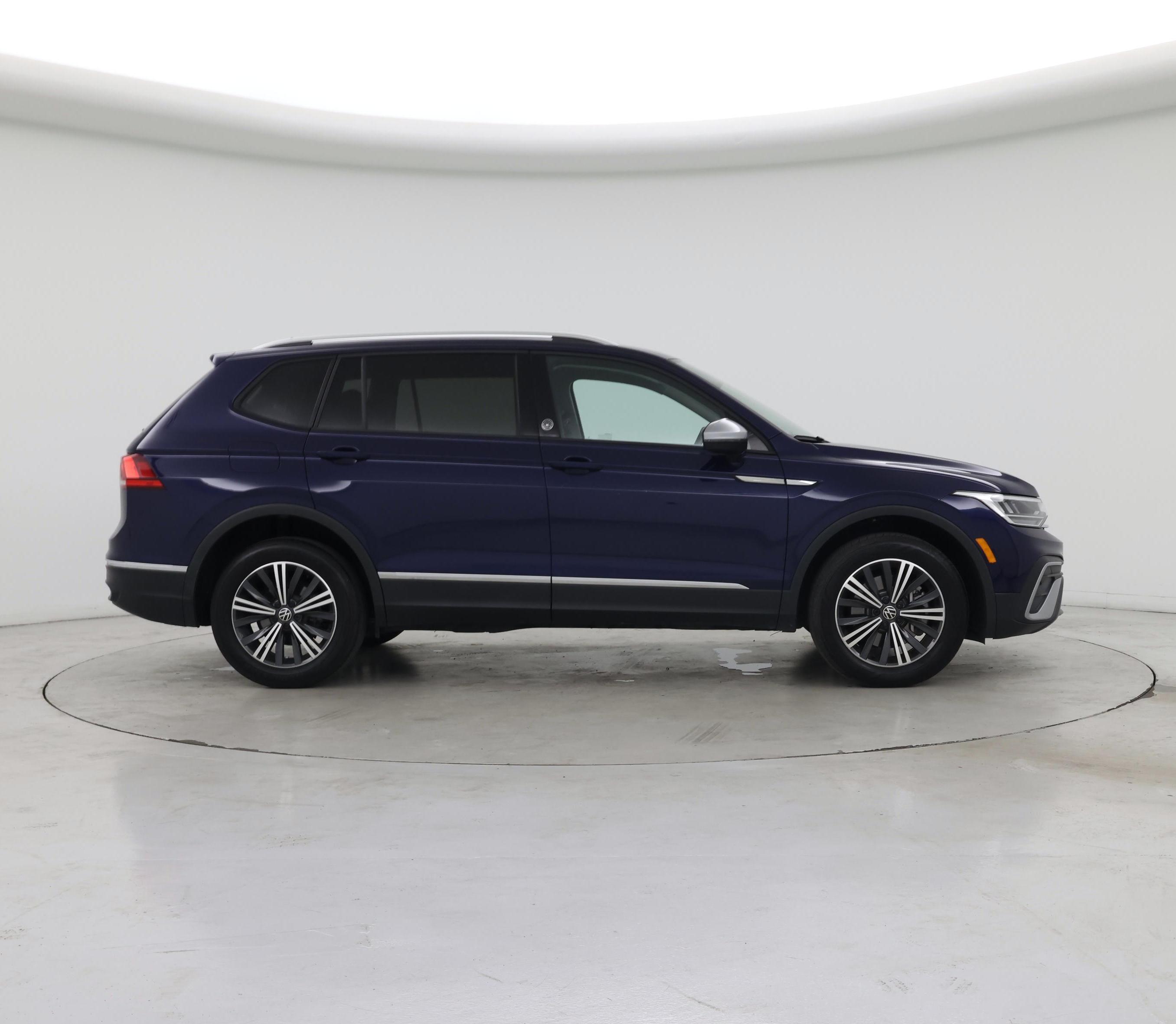 Thumbnail: 2024 Volkswagen Tiguan - 7
