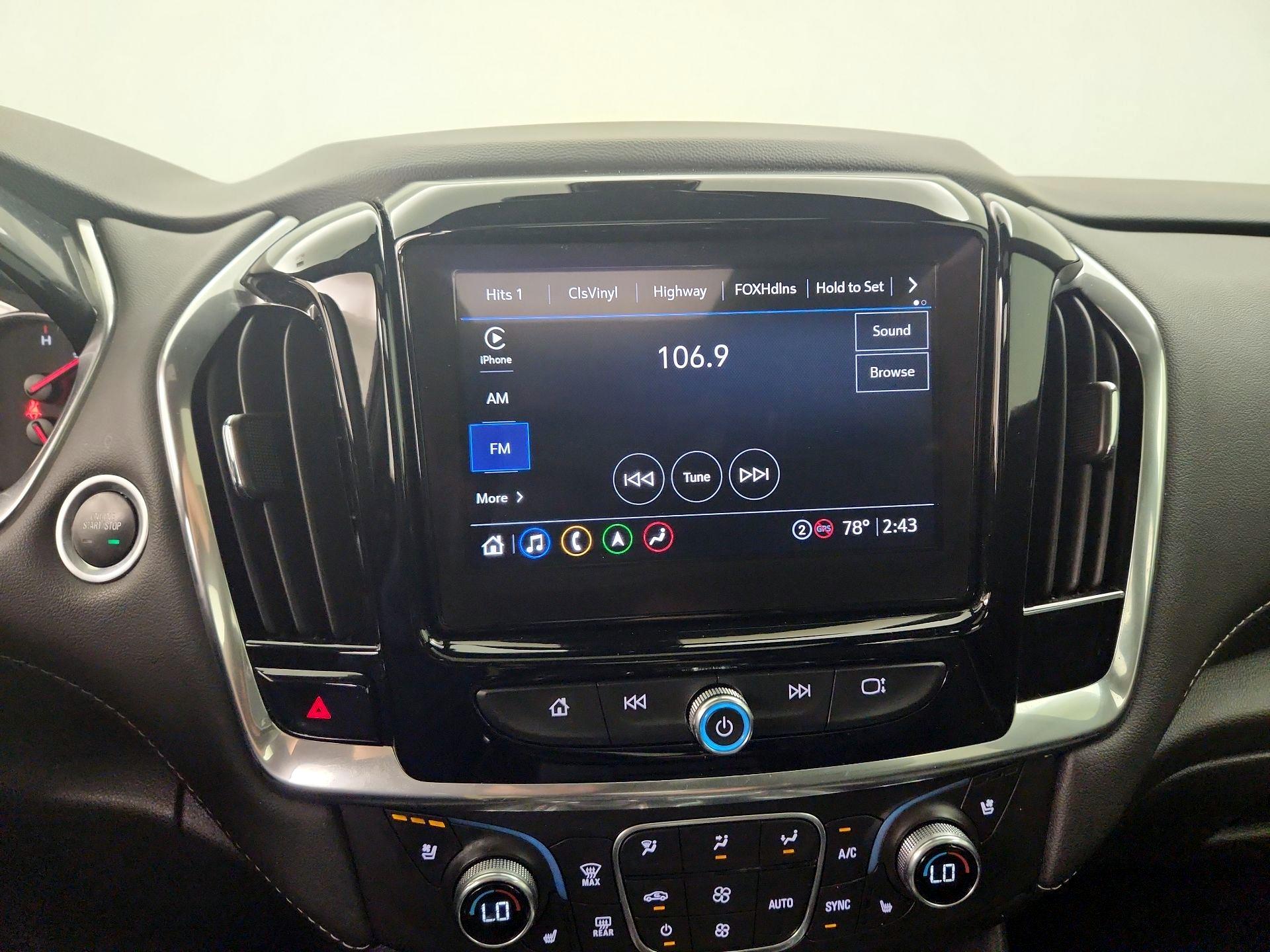 Thumbnail: 2022 Chevrolet Traverse - 16