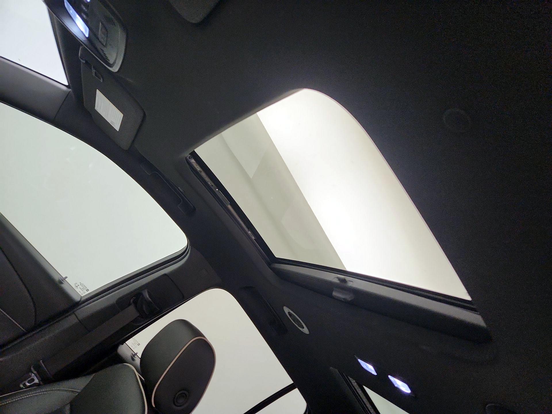 Thumbnail: 2022 Chevrolet Traverse - 20