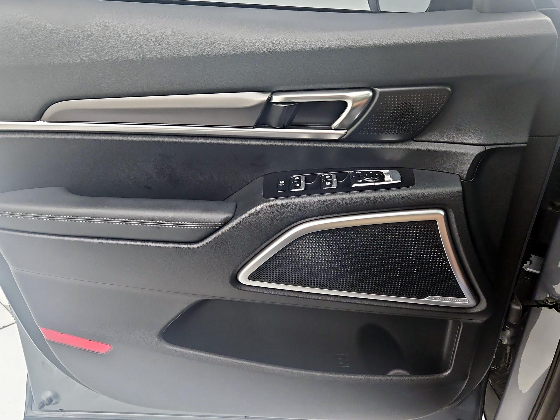 Thumbnail: 2023 Kia Telluride - 12