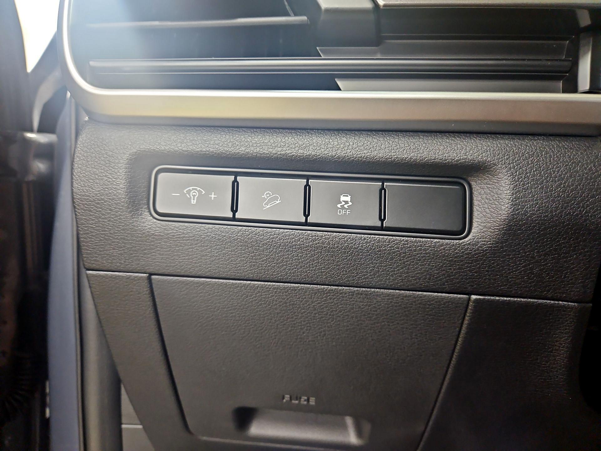 Thumbnail: 2023 Kia Telluride - 13