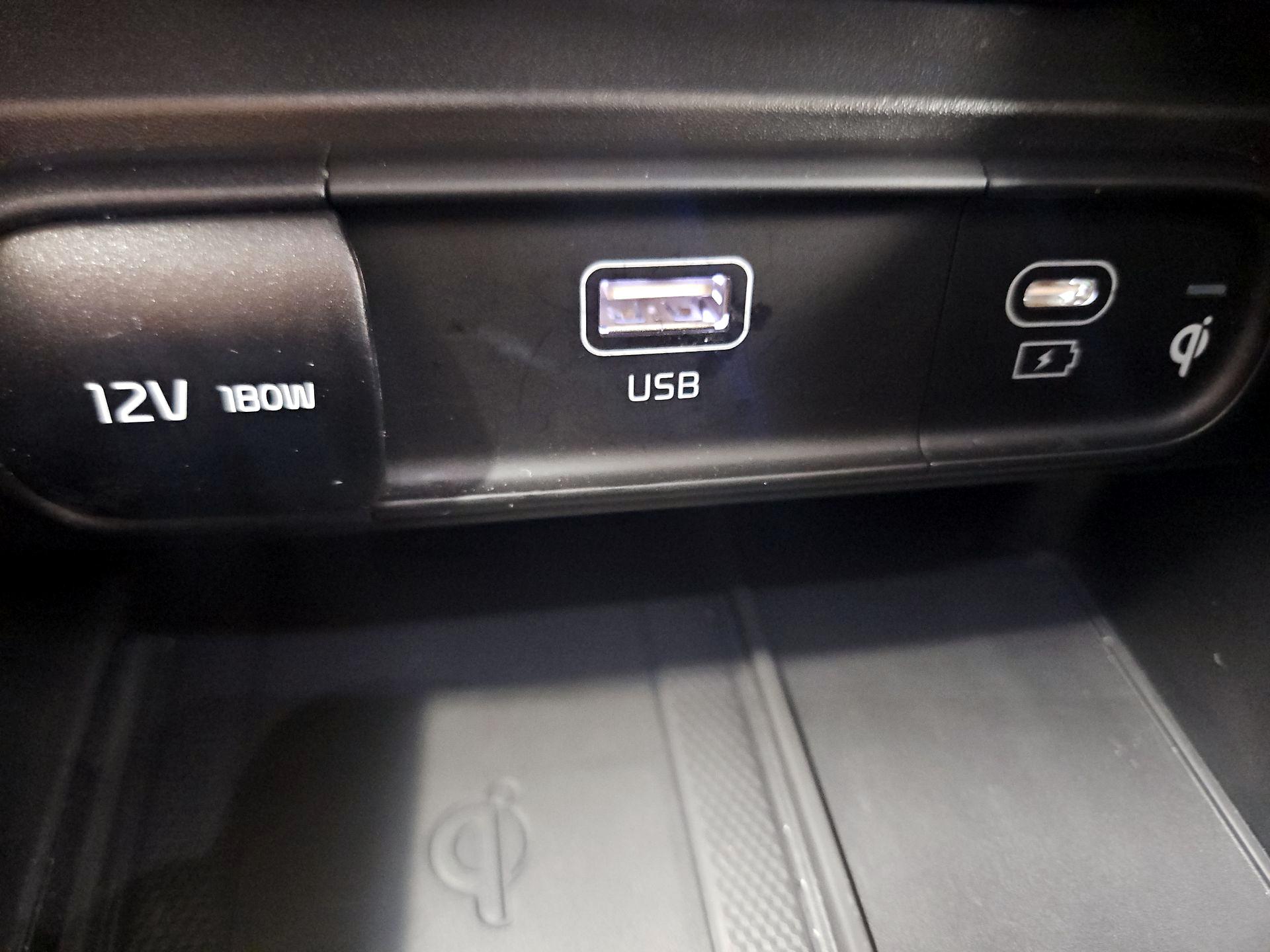 Thumbnail: 2023 Kia Telluride - 18