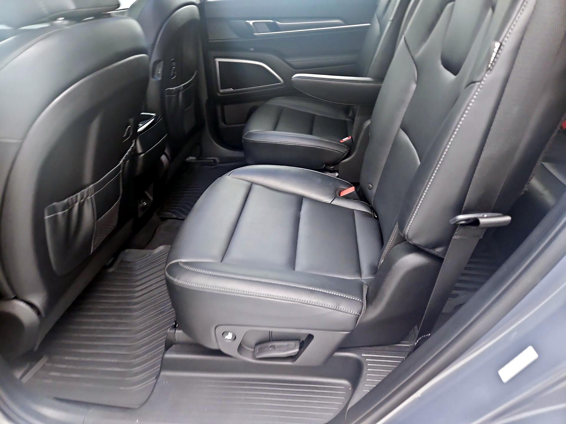 Thumbnail: 2023 Kia Telluride - 20