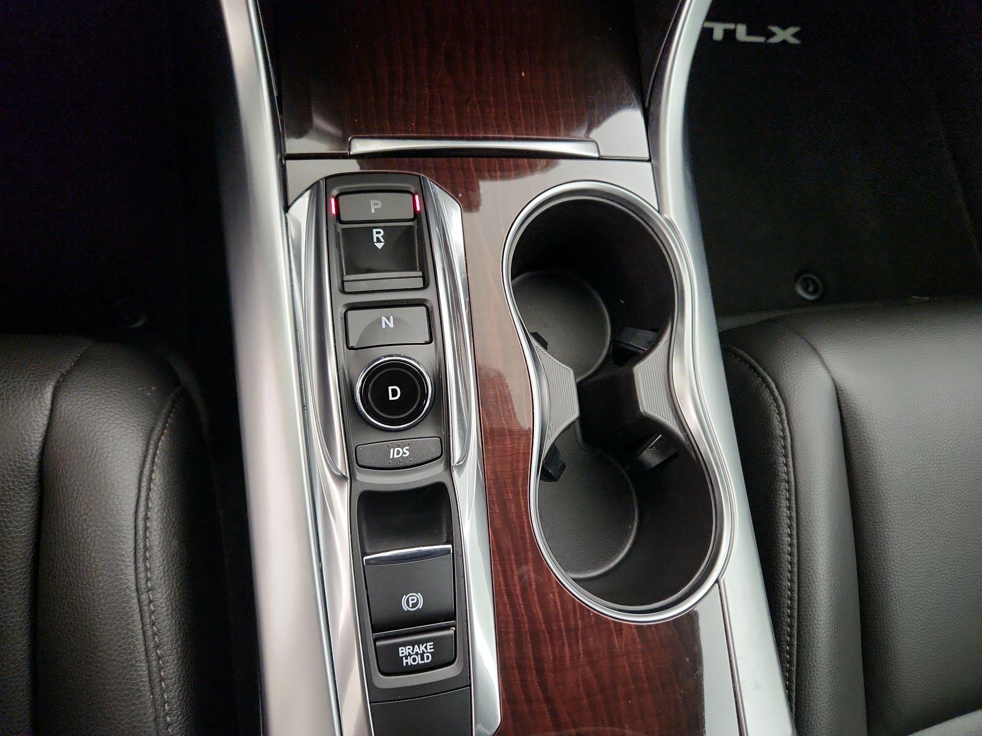 Thumbnail: 2015 Acura TLX - 17