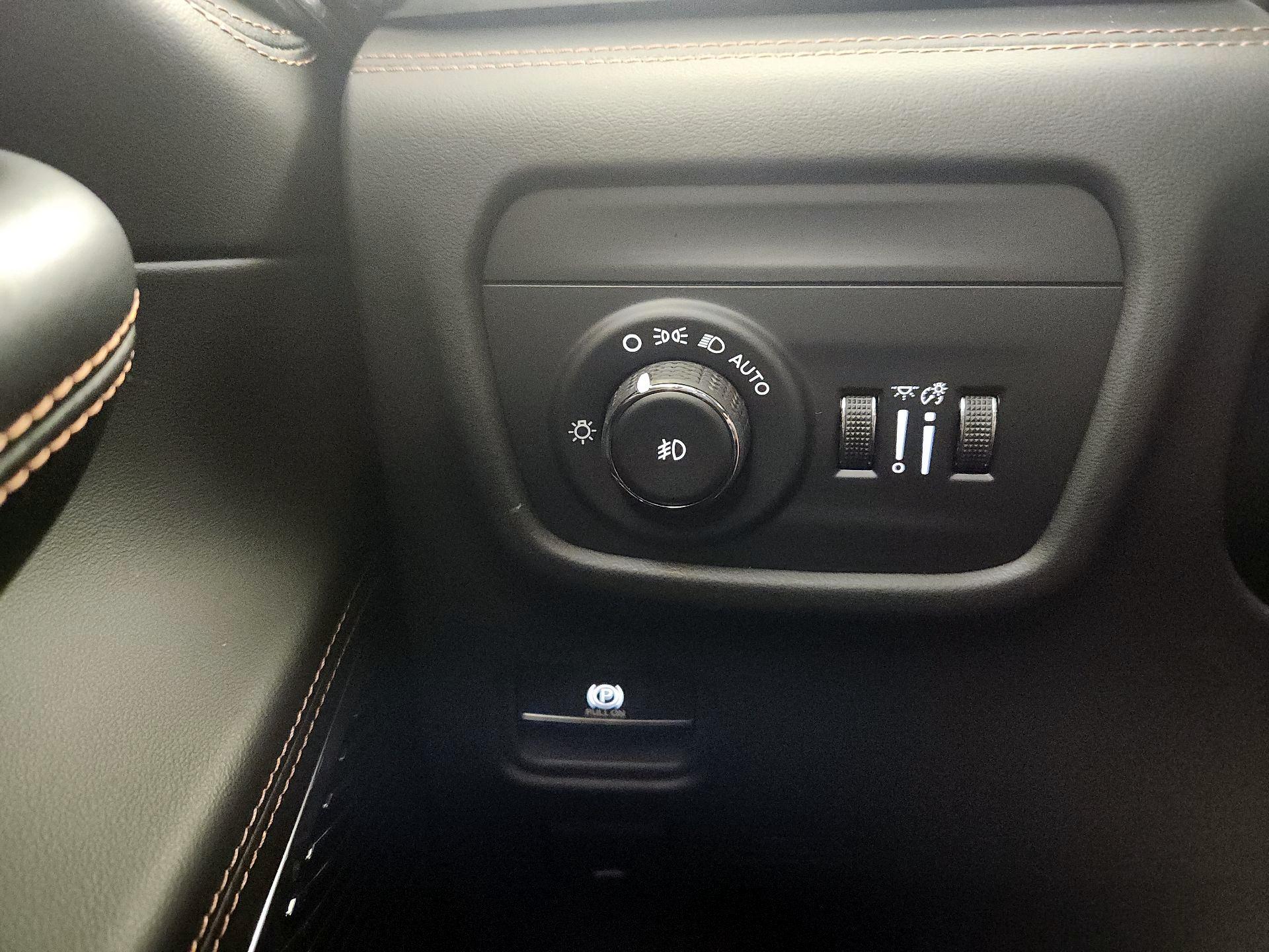 Thumbnail: 2024 Jeep Grand Cherokee - 13