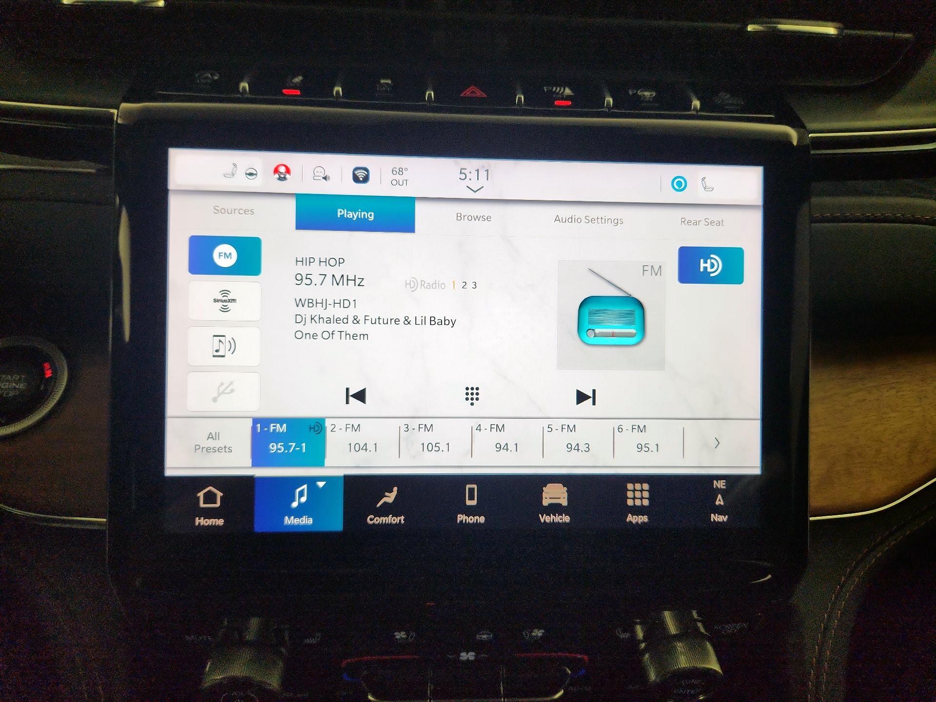 Thumbnail: 2024 Jeep Grand Cherokee - 16