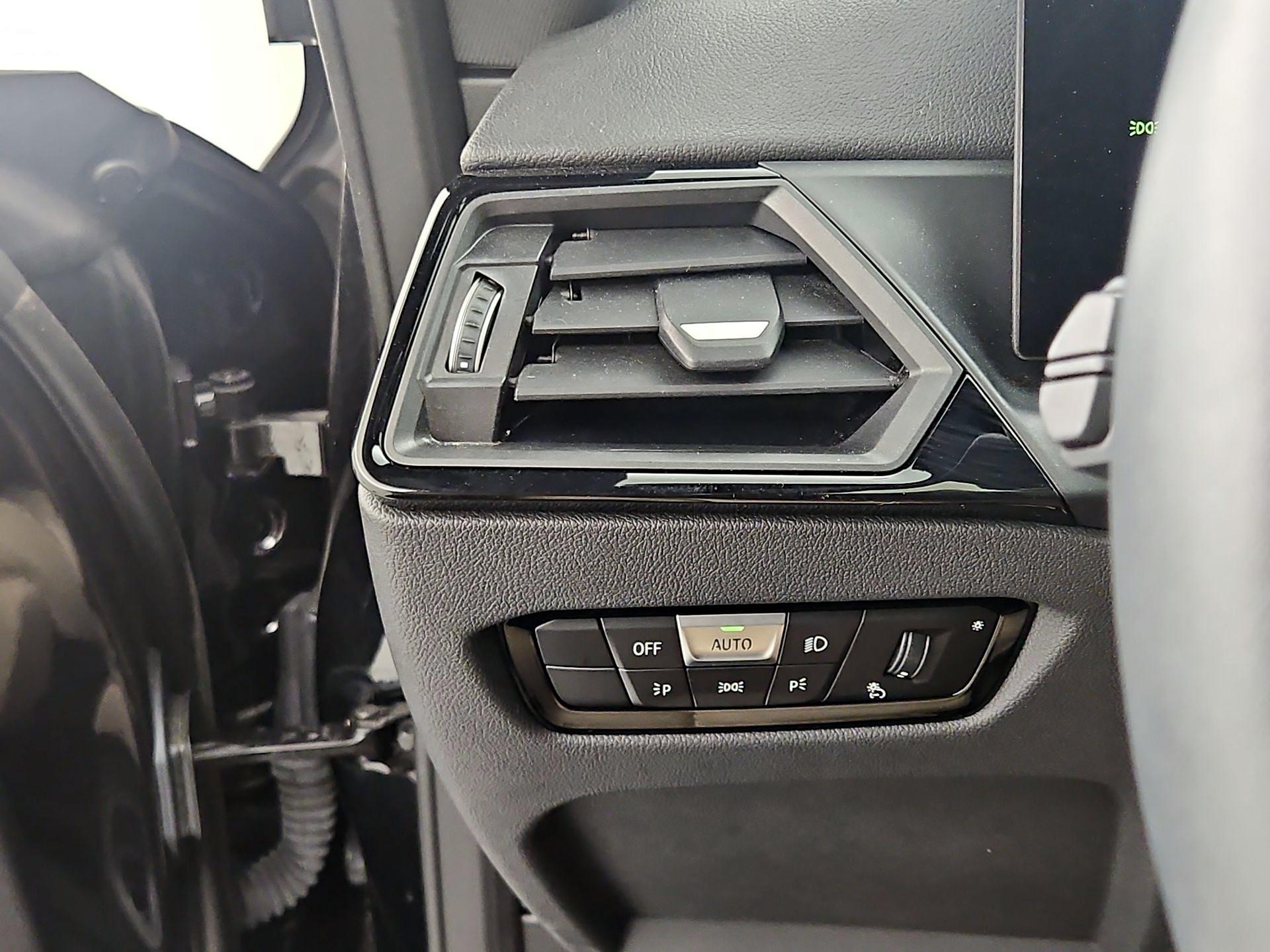 Thumbnail: 2024 BMW 2 Series - 13