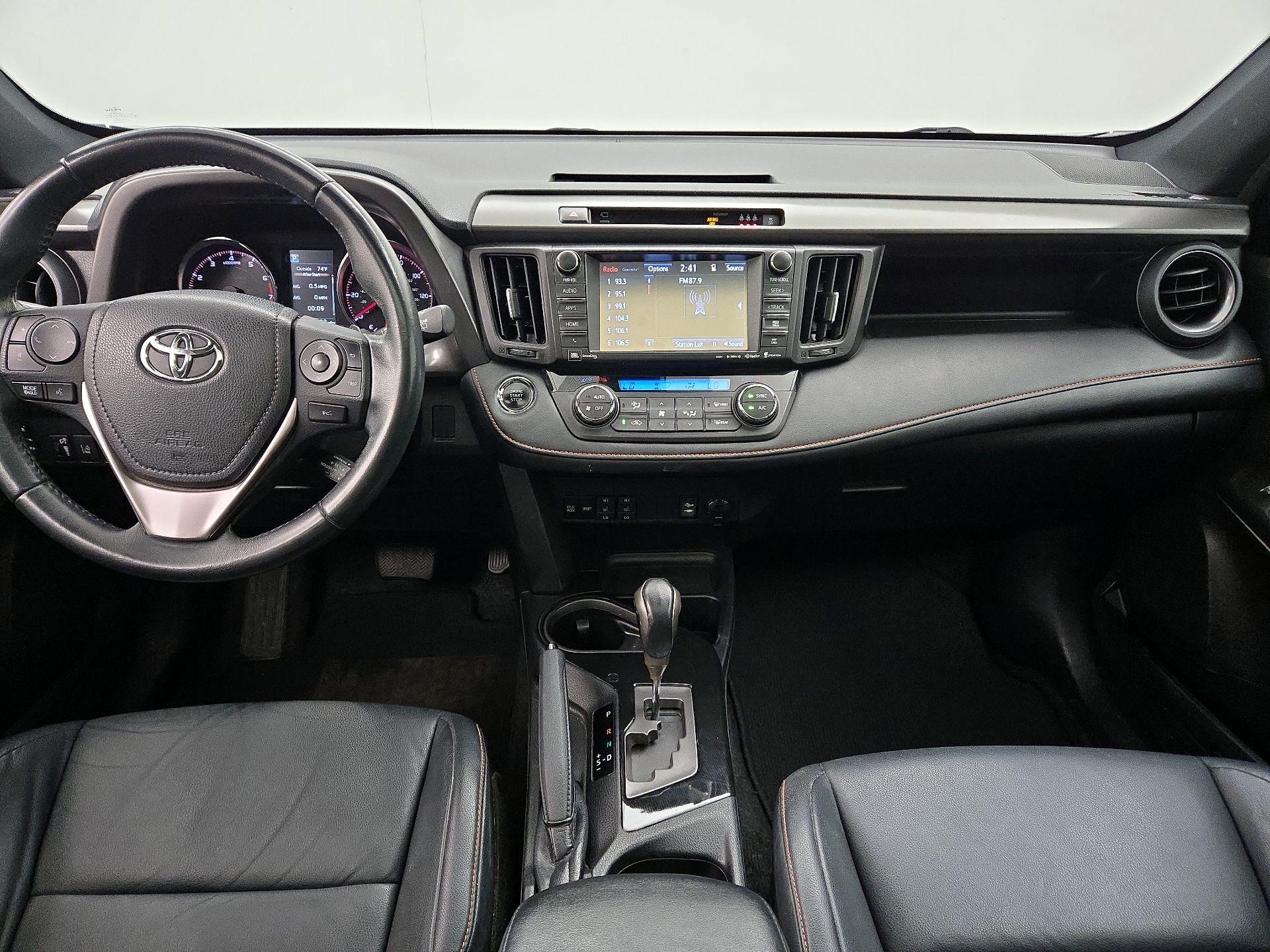 Thumbnail: 2017 Toyota RAV4 - 9