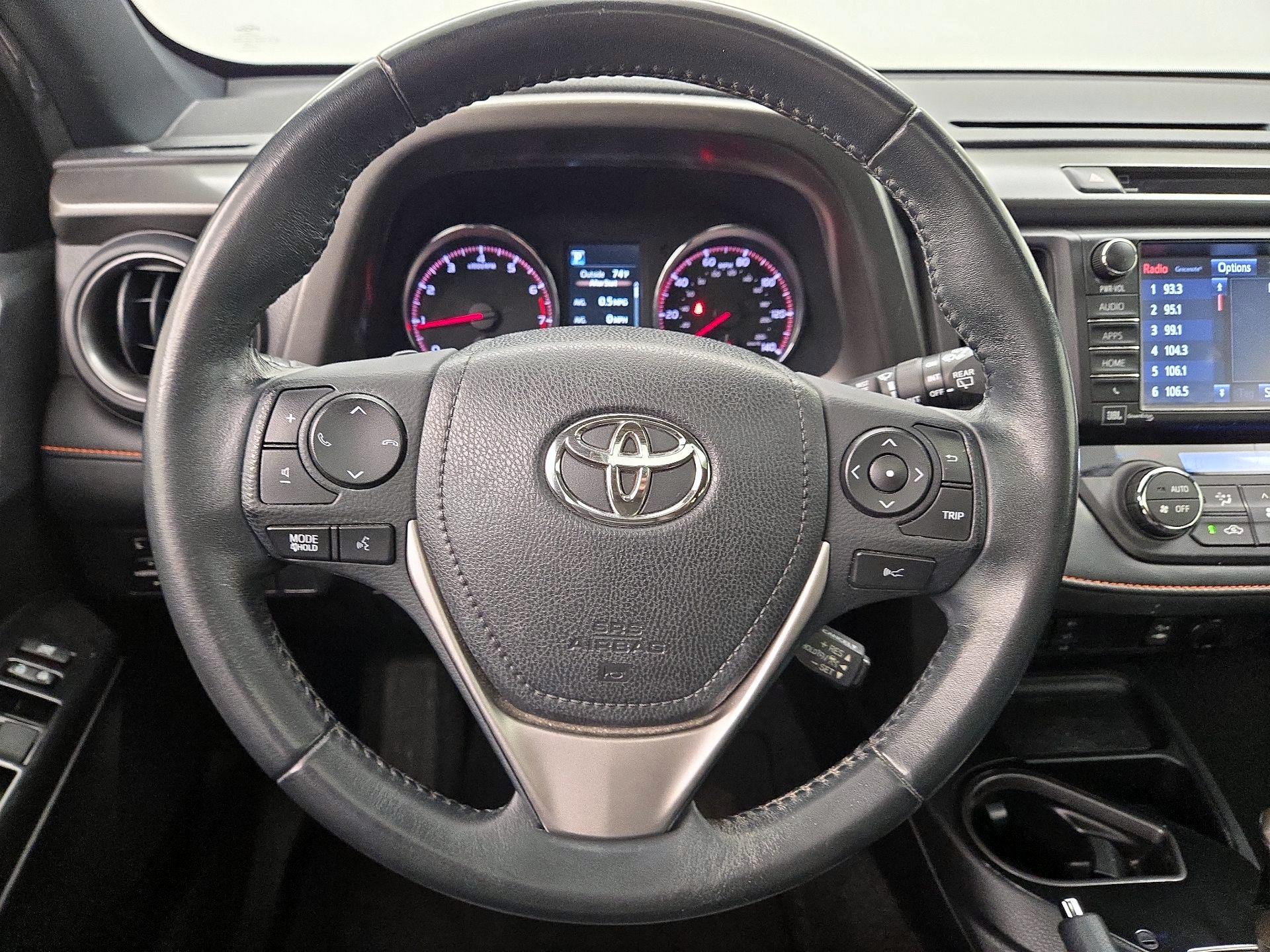 Thumbnail: 2017 Toyota RAV4 - 10