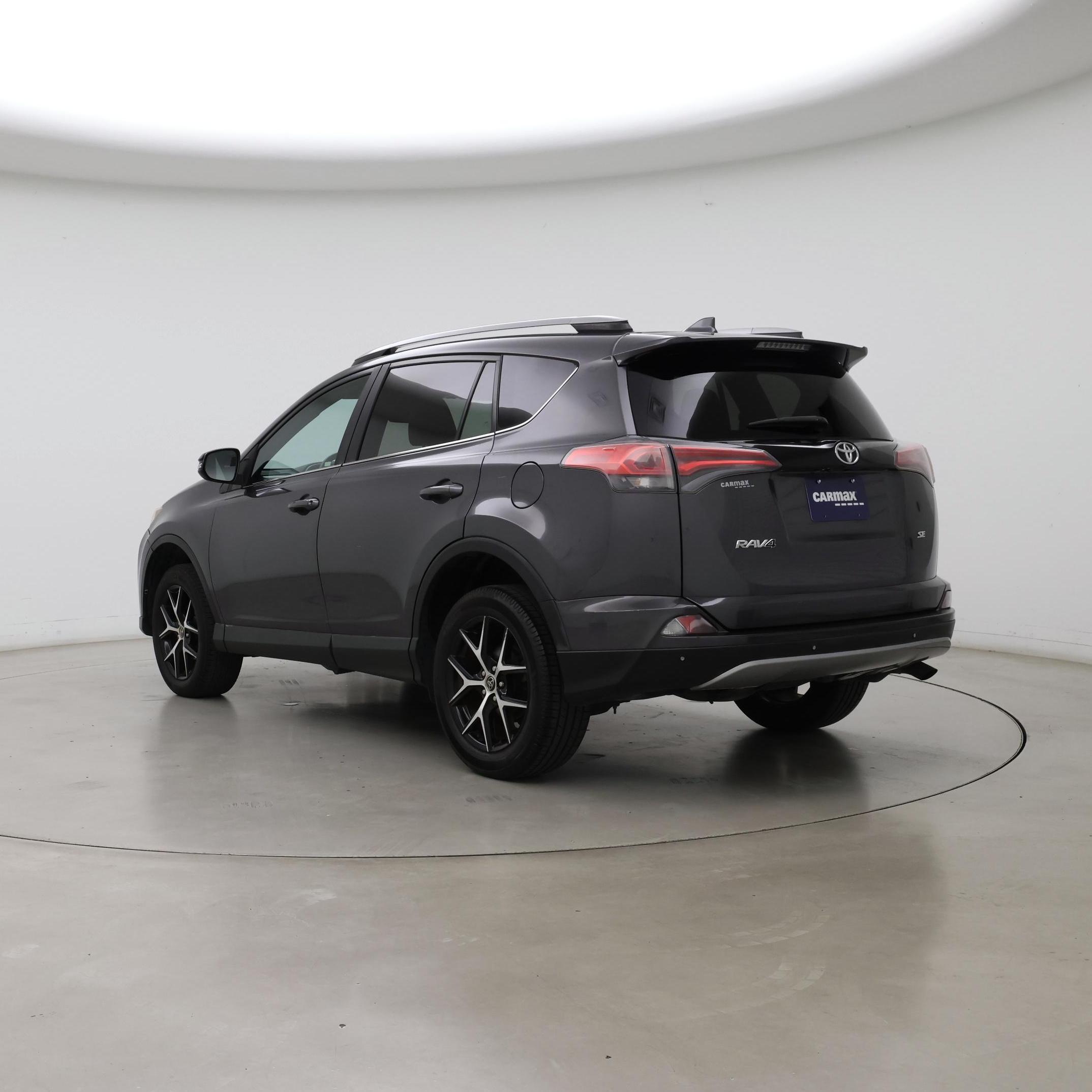 Thumbnail: 2017 Toyota RAV4 - 2