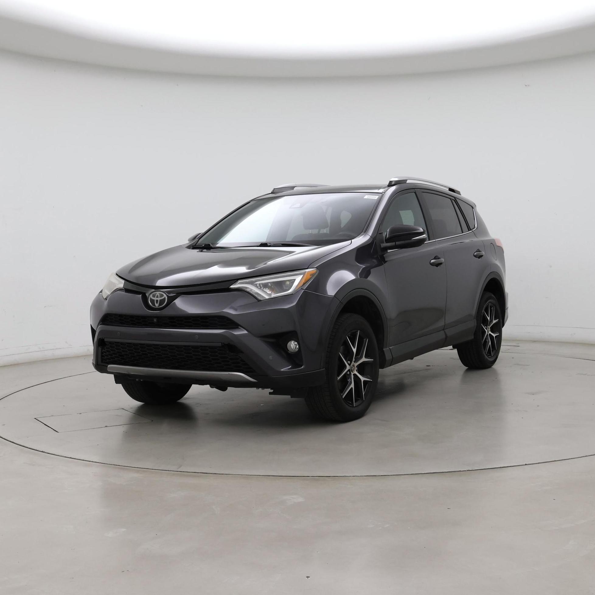 Thumbnail: 2017 Toyota RAV4 - 4
