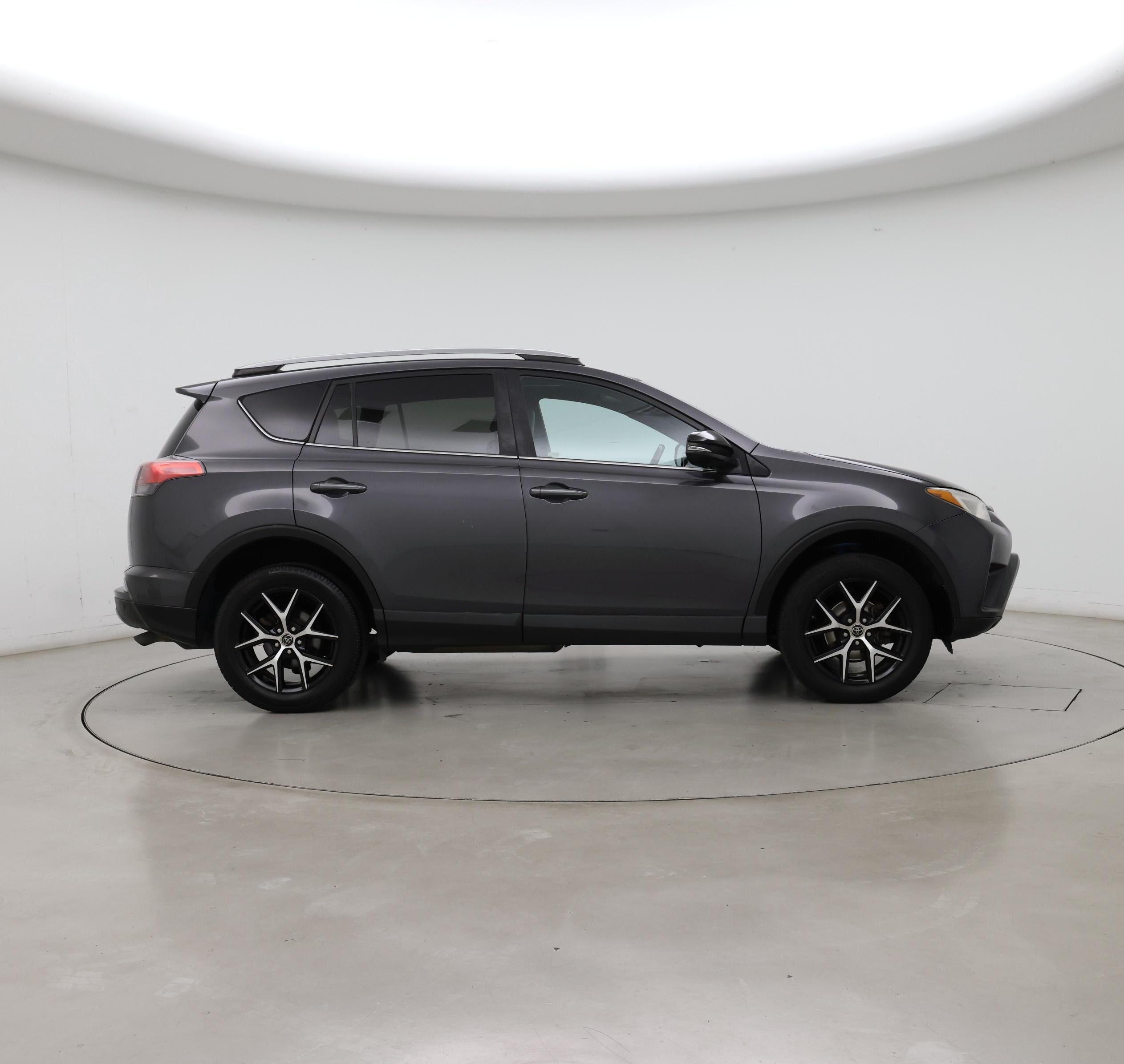 Thumbnail: 2017 Toyota RAV4 - 7